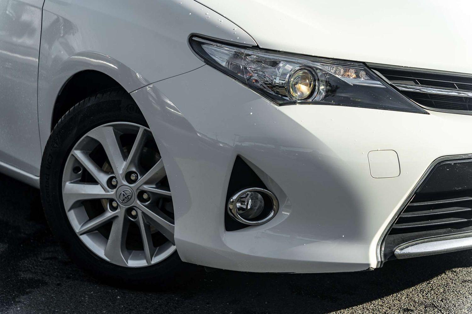 2015 Toyota Corolla Ascent Sport in White
