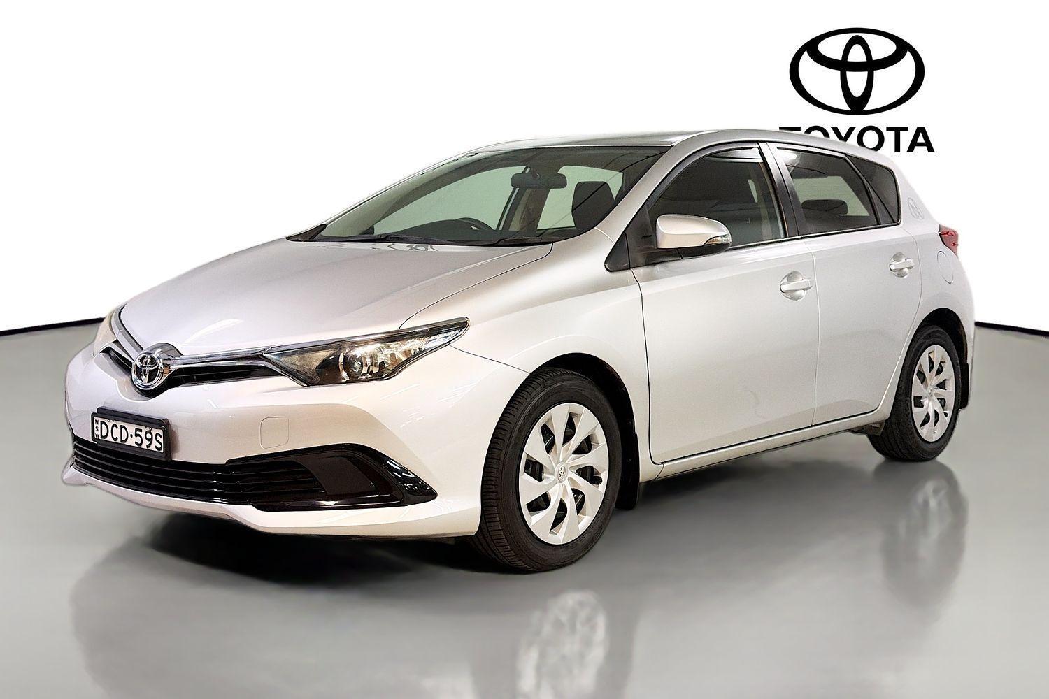 2015 Toyota Corolla Ascent Sport in Silver