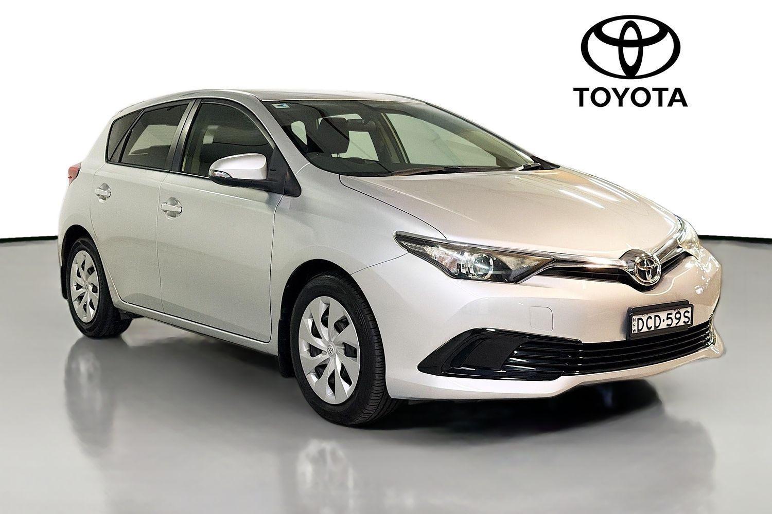 2015 Toyota Corolla Ascent Sport in Silver
