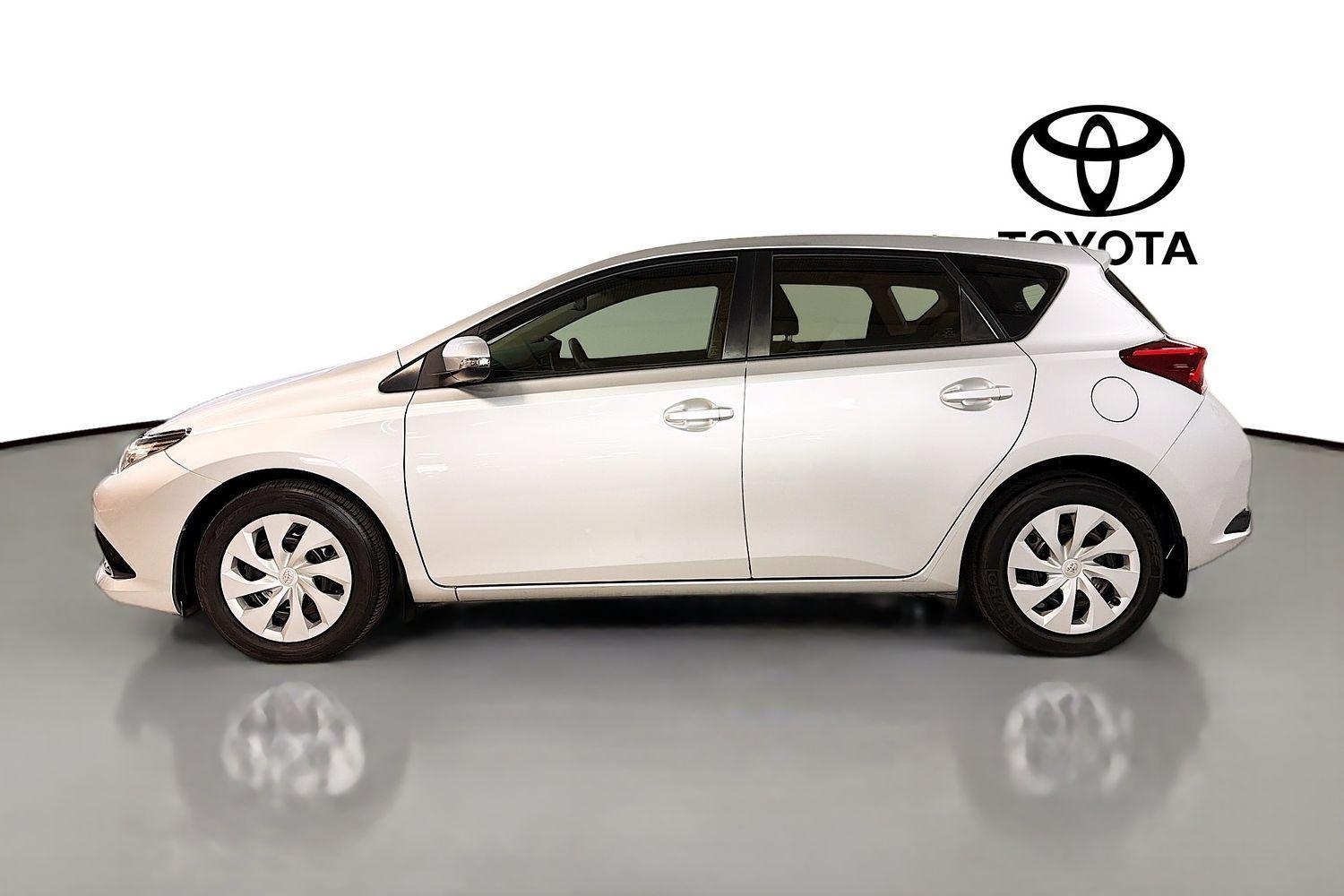 2015 Toyota Corolla Ascent Sport in Silver