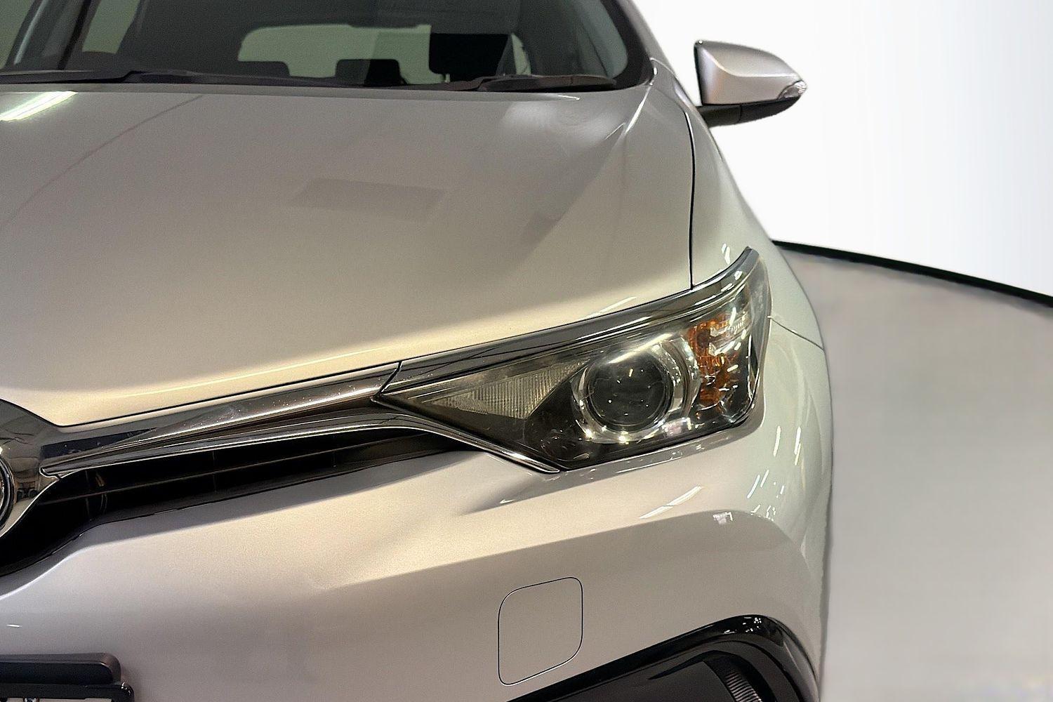 2015 Toyota Corolla Ascent Sport in Silver