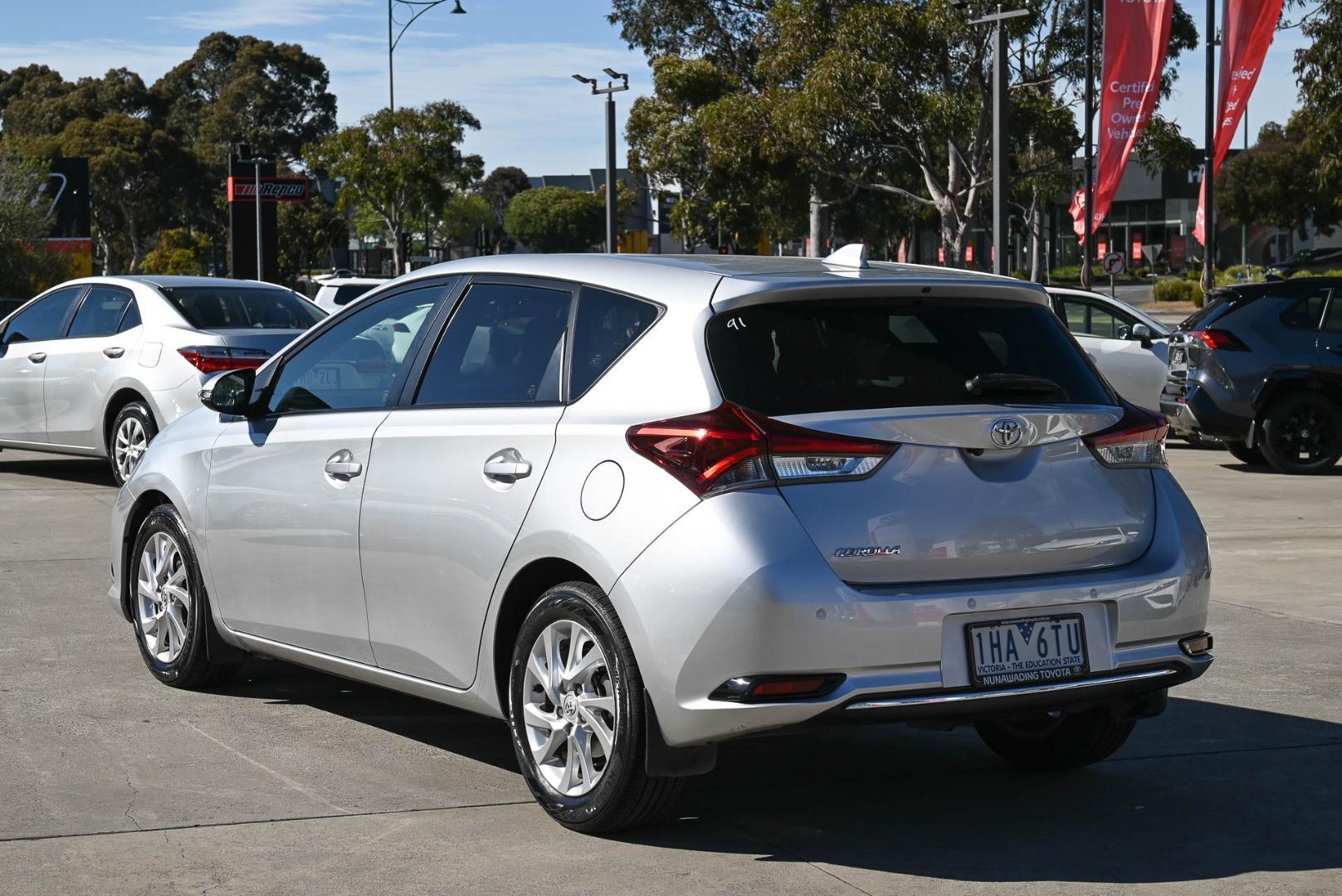 2015 Toyota Corolla Ascent Sport in Silver