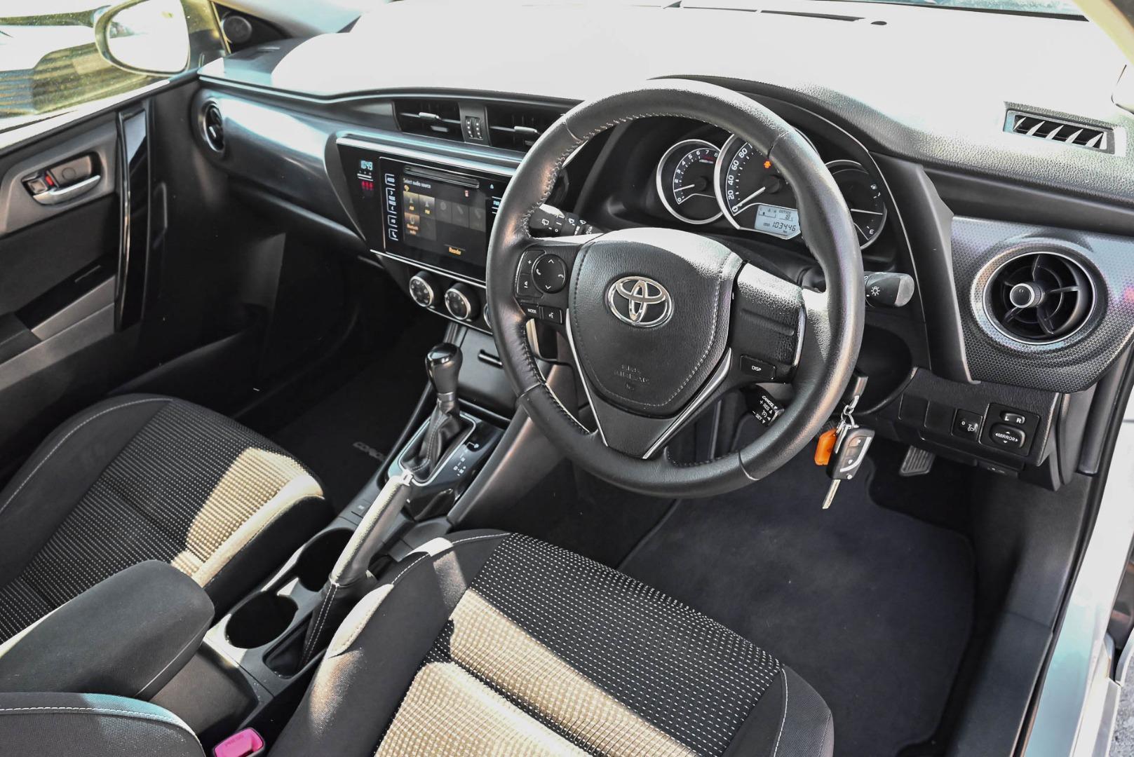 2015 Toyota Corolla Ascent Sport in Silver