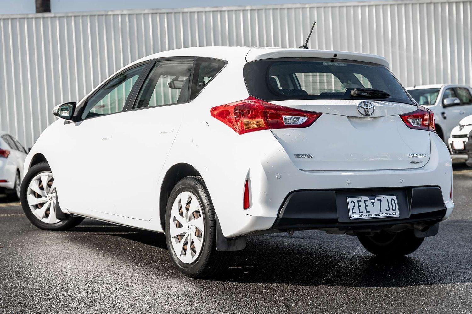2013 Toyota Corolla Ascent in White