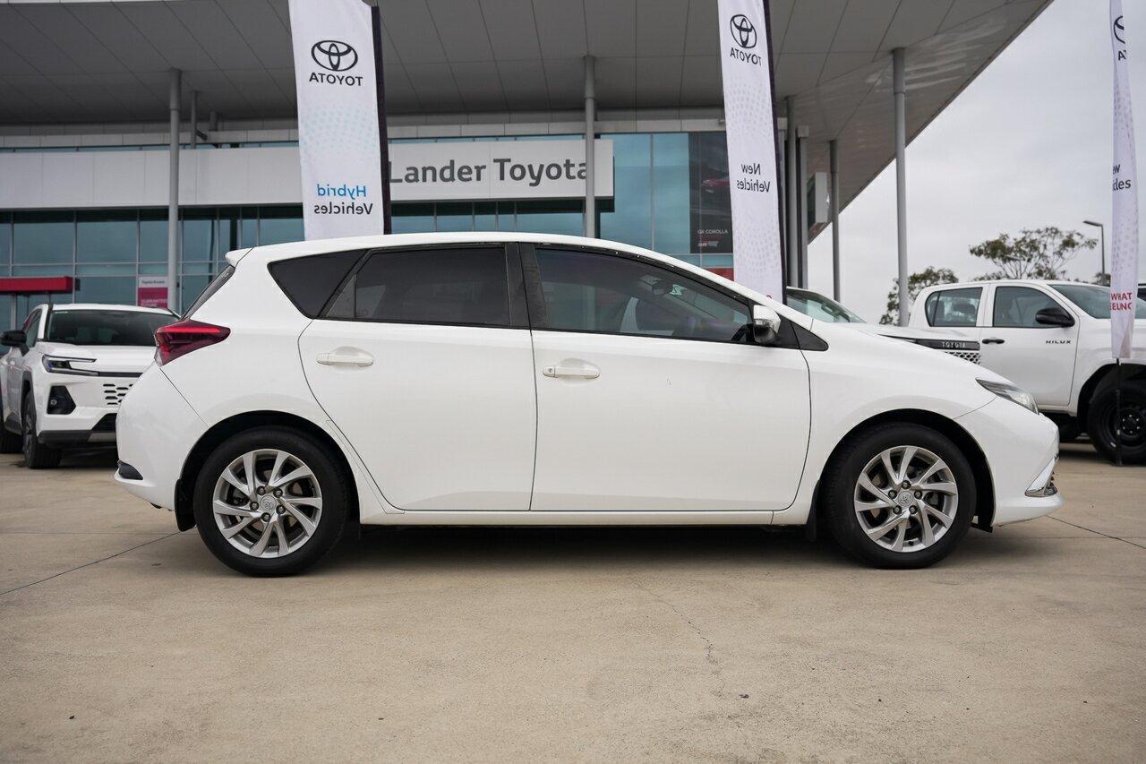 2017 Toyota Corolla Ascent Sport in White