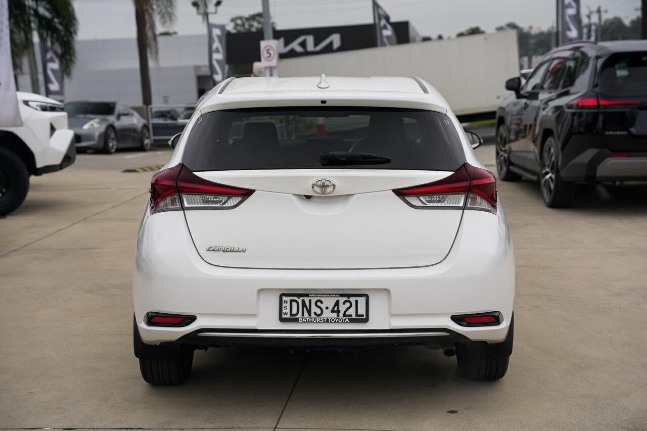 2017 Toyota Corolla Ascent Sport in White