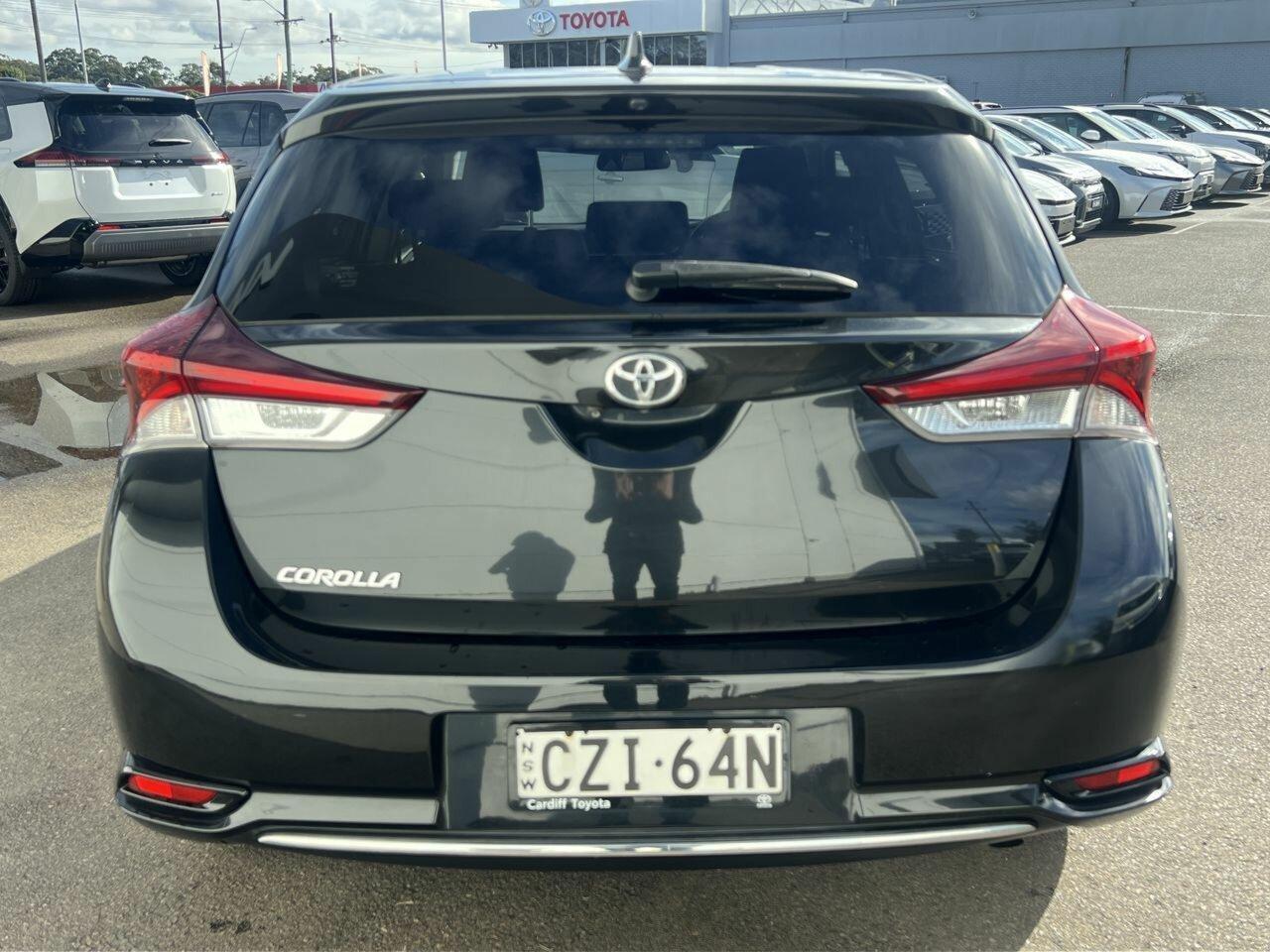 2015 Toyota Corolla Ascent Sport in Black