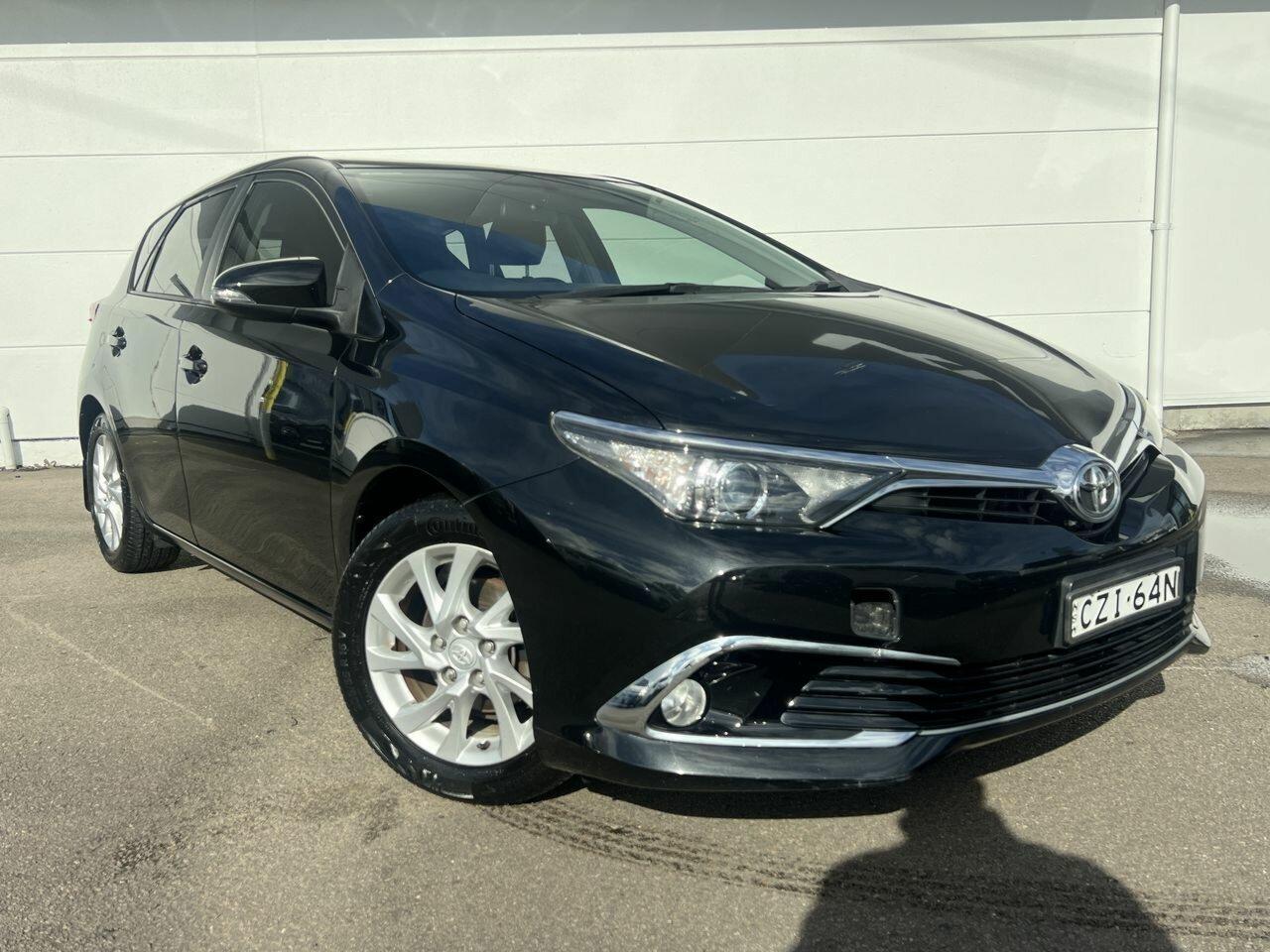 2015 Toyota Corolla Ascent Sport in Black
