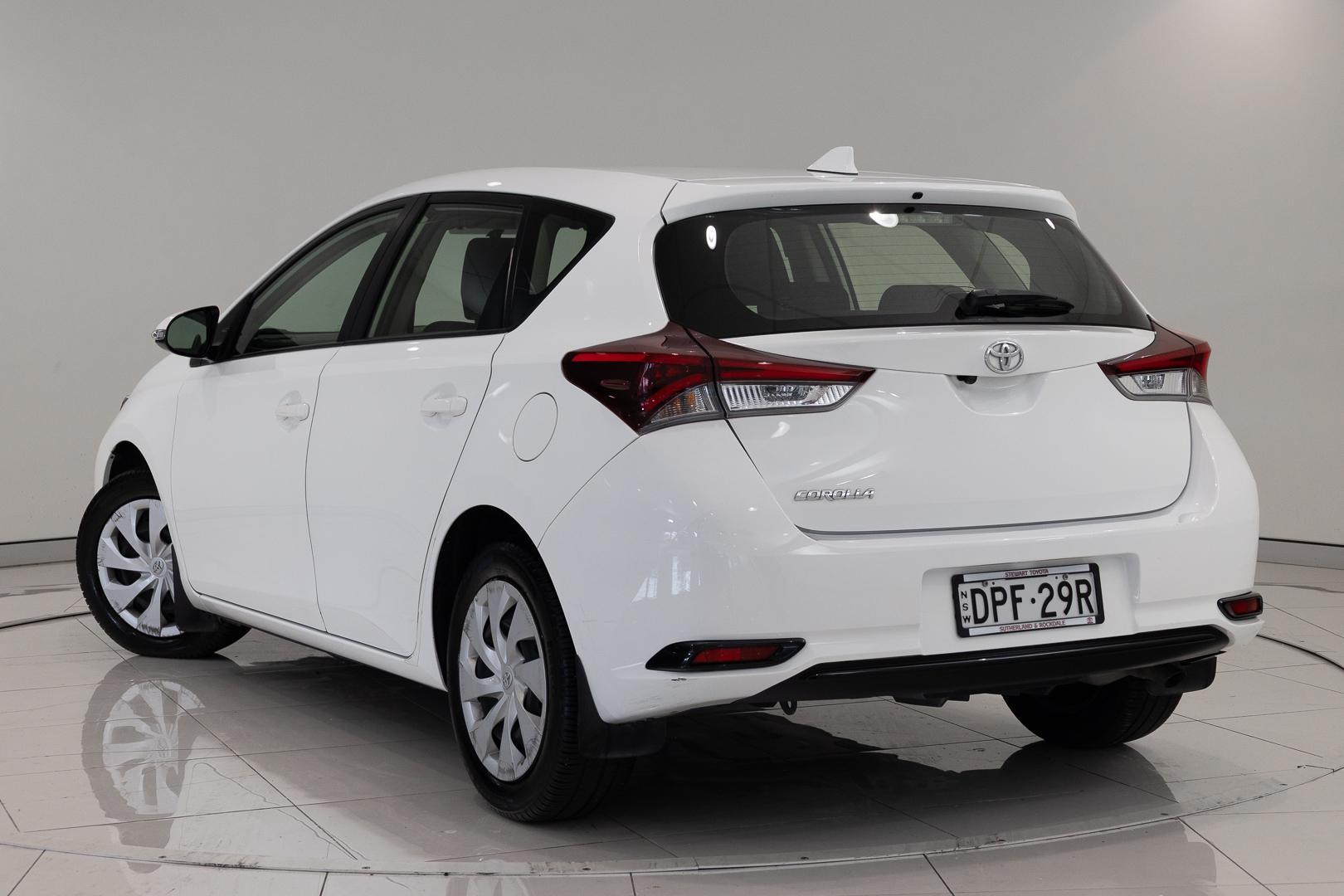 2017 Toyota Corolla Ascent Sport in White