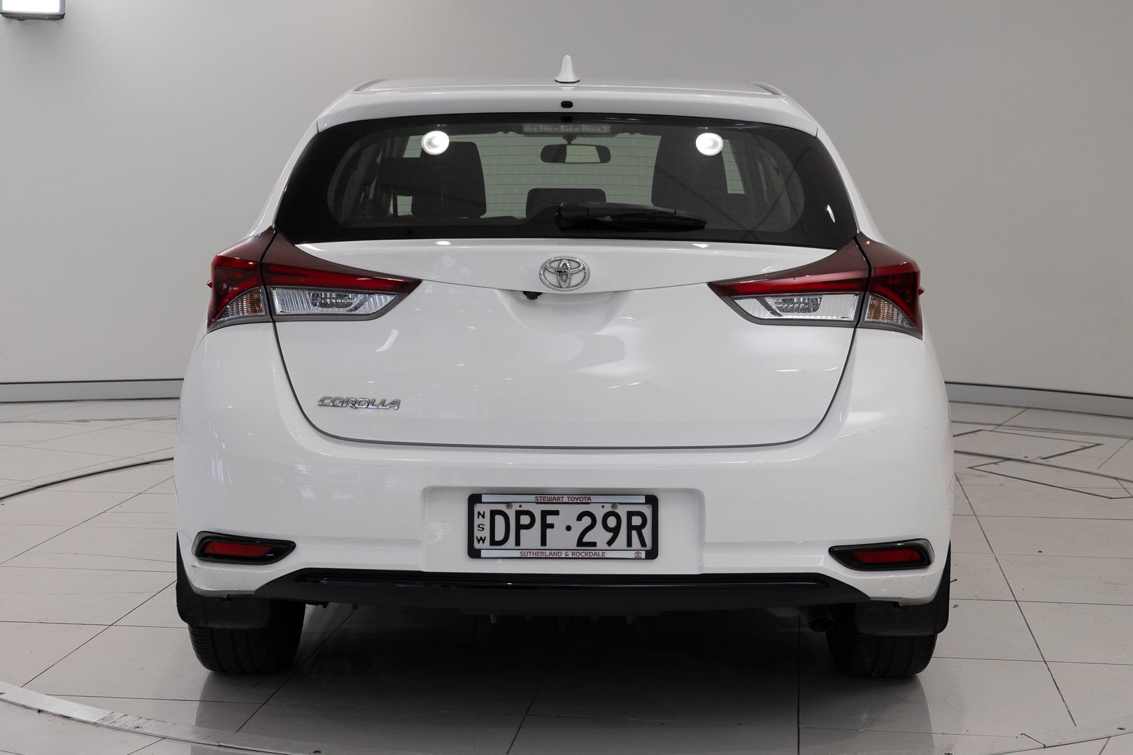 2017 Toyota Corolla Ascent Sport in White