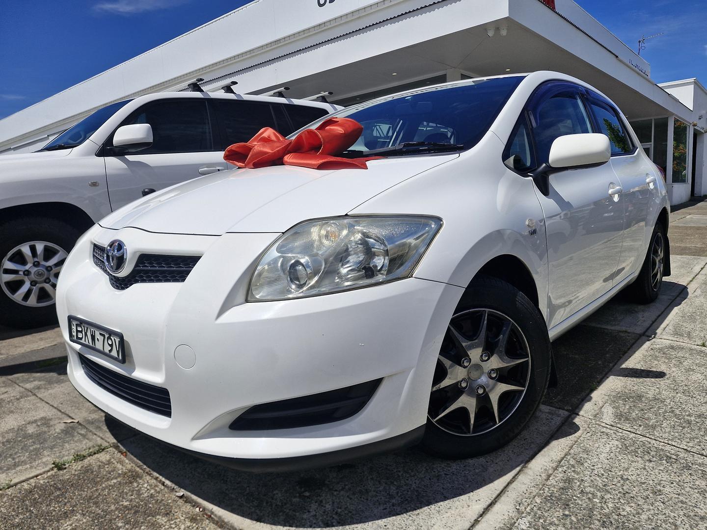 2009 Toyota Corolla Ascent in White