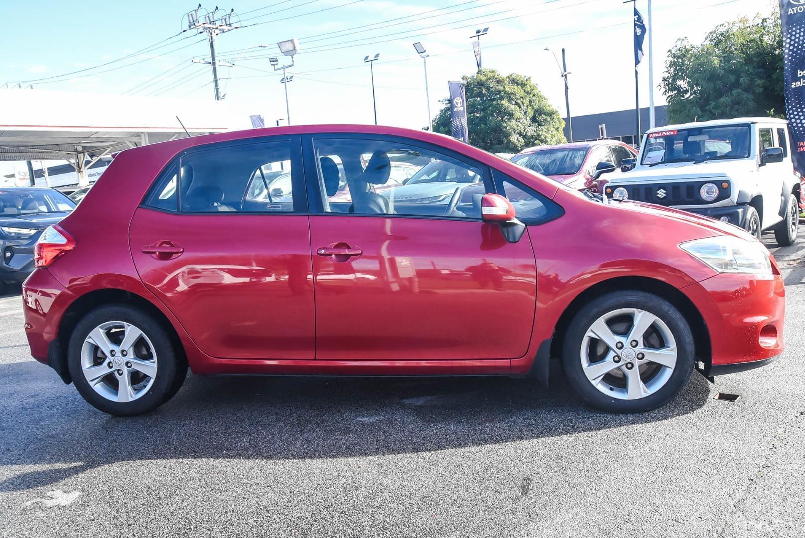 2009 Toyota Corolla Conquest in Red