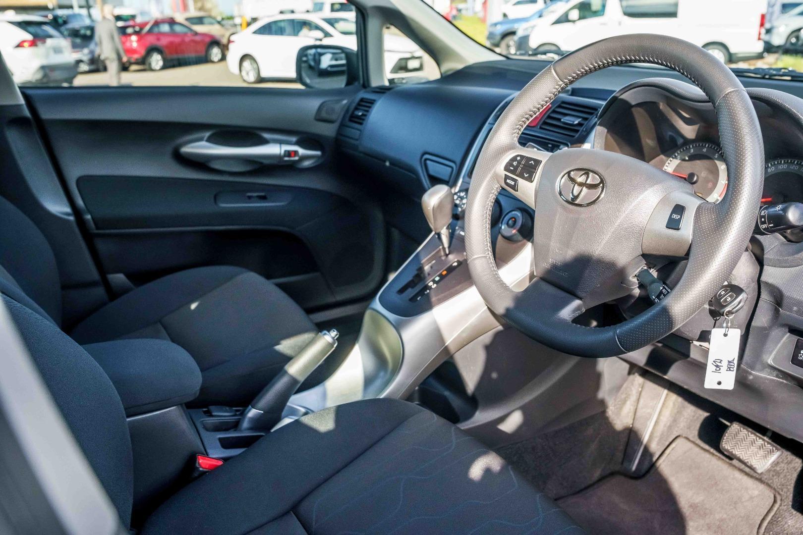 2011 Toyota Corolla Ascent Sport in Silver