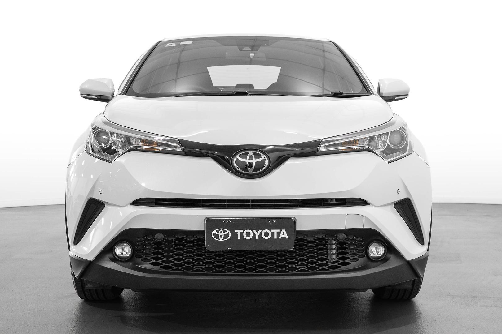 2017 Toyota C-HR Standard 2WD in White