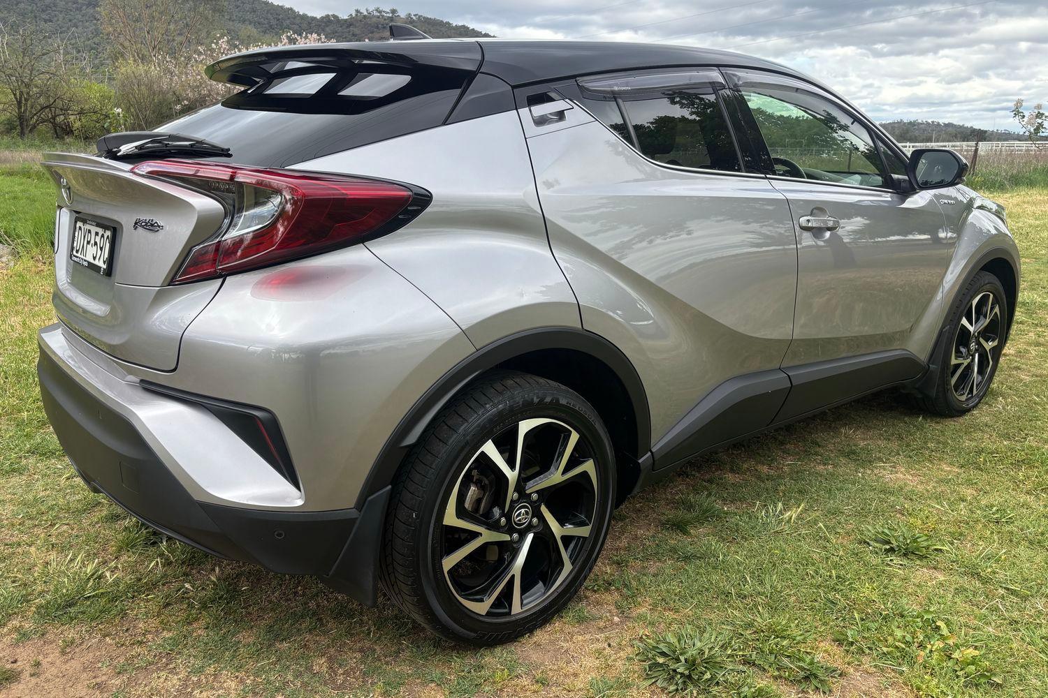 2018 Toyota C-HR Koba 2WD in Two Tone Silver