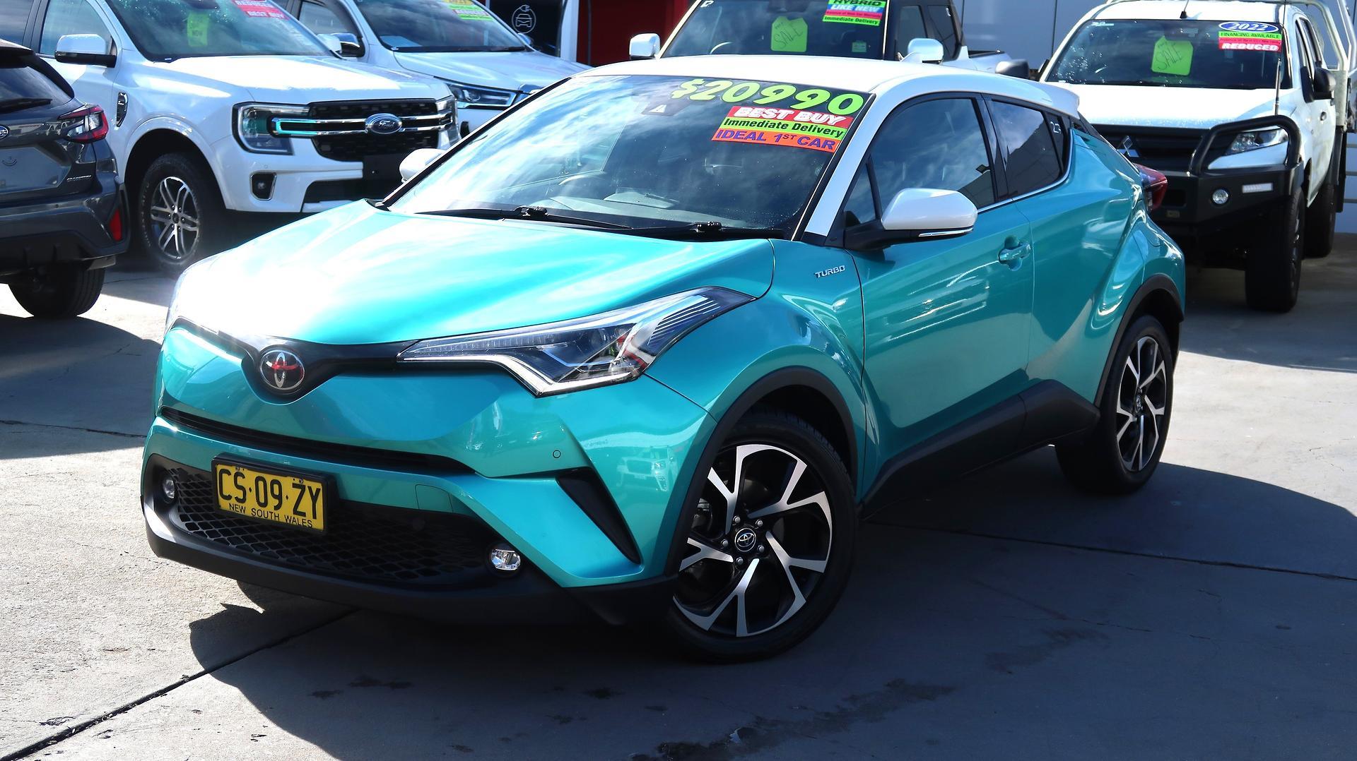 2018 Toyota C-HR Koba 2WD in Two Tone Green