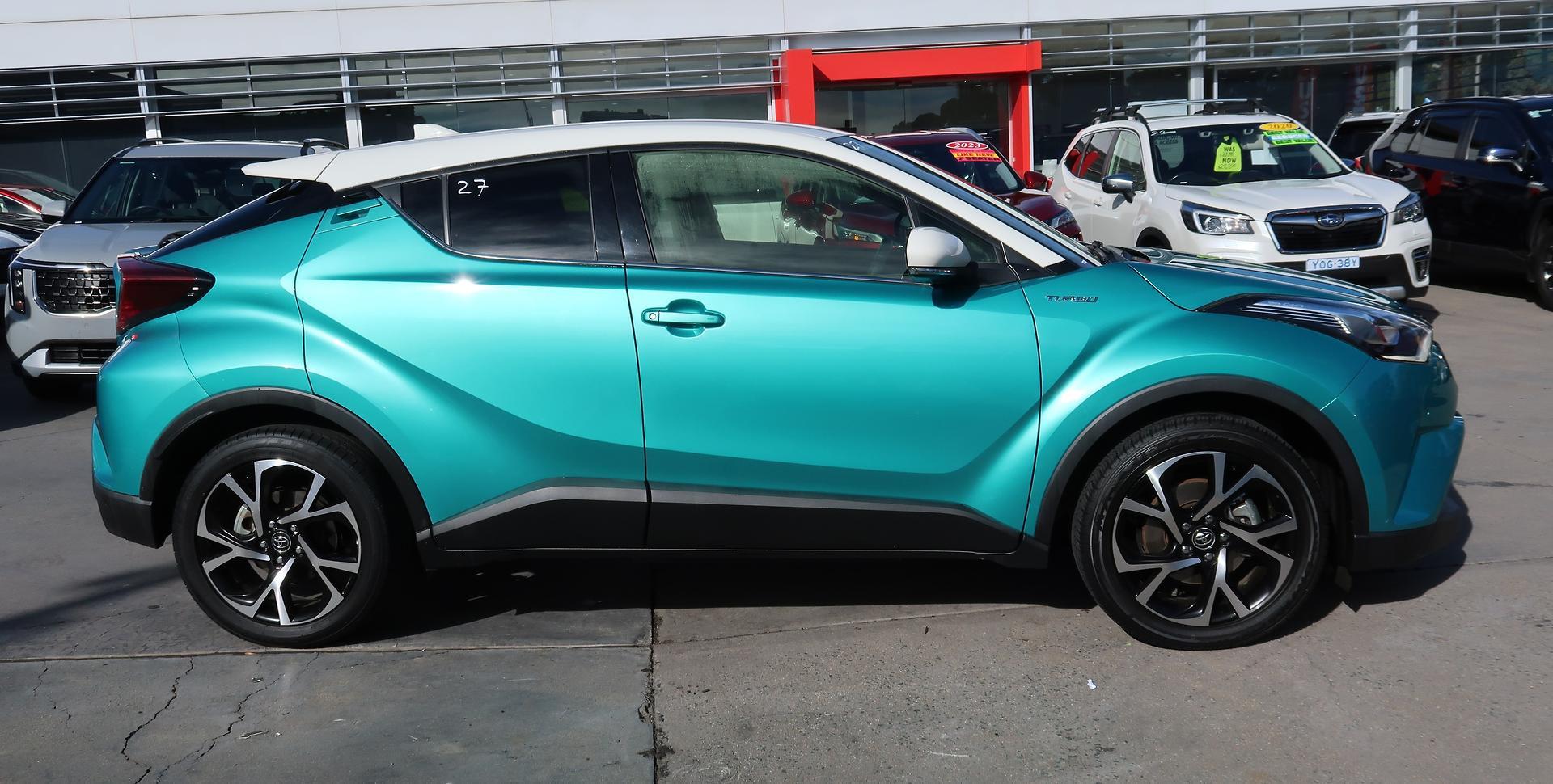 2018 Toyota C-HR Koba 2WD in Two Tone Green