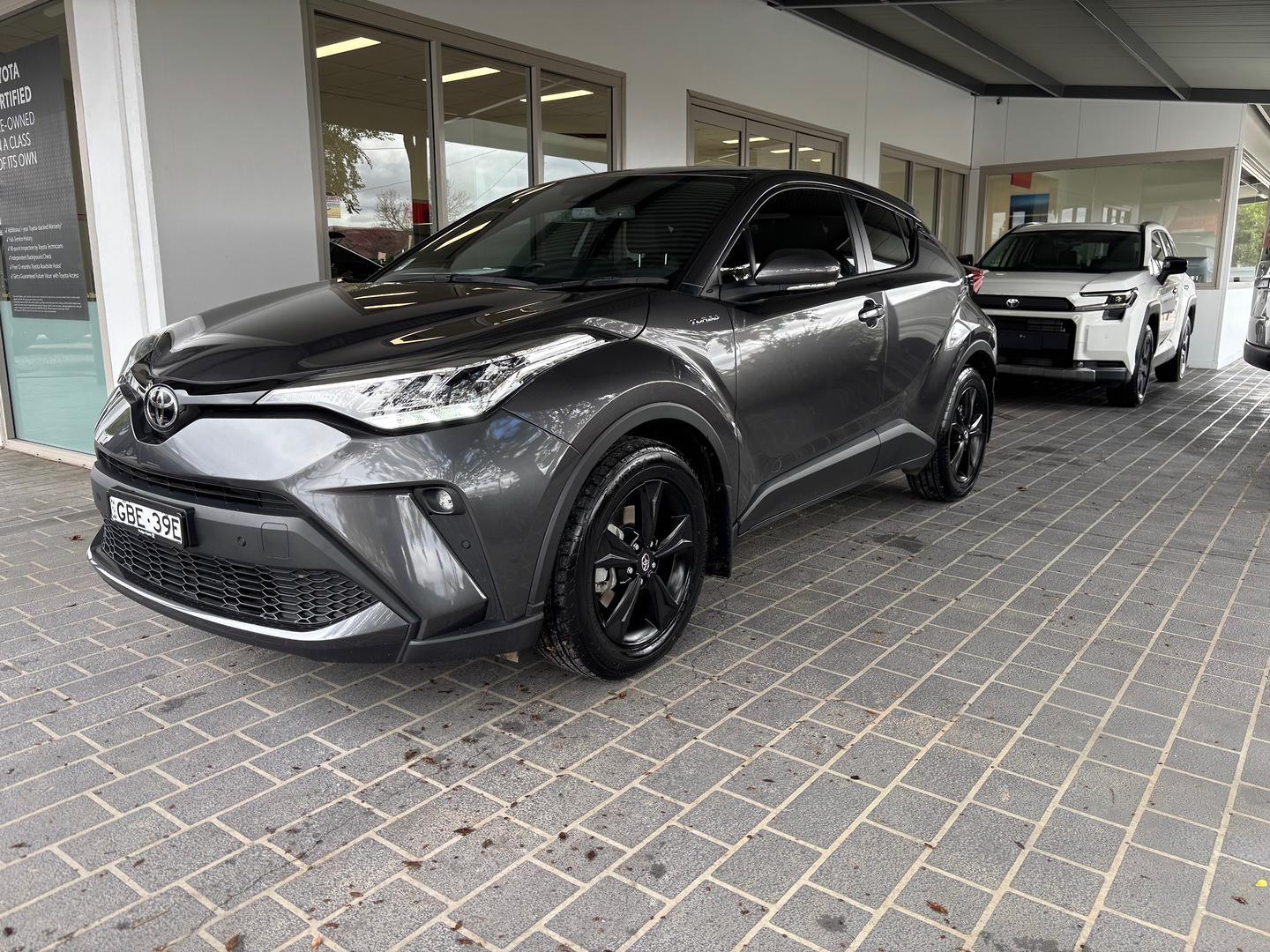 2020 Toyota C-HR Standard 2WD in Silver