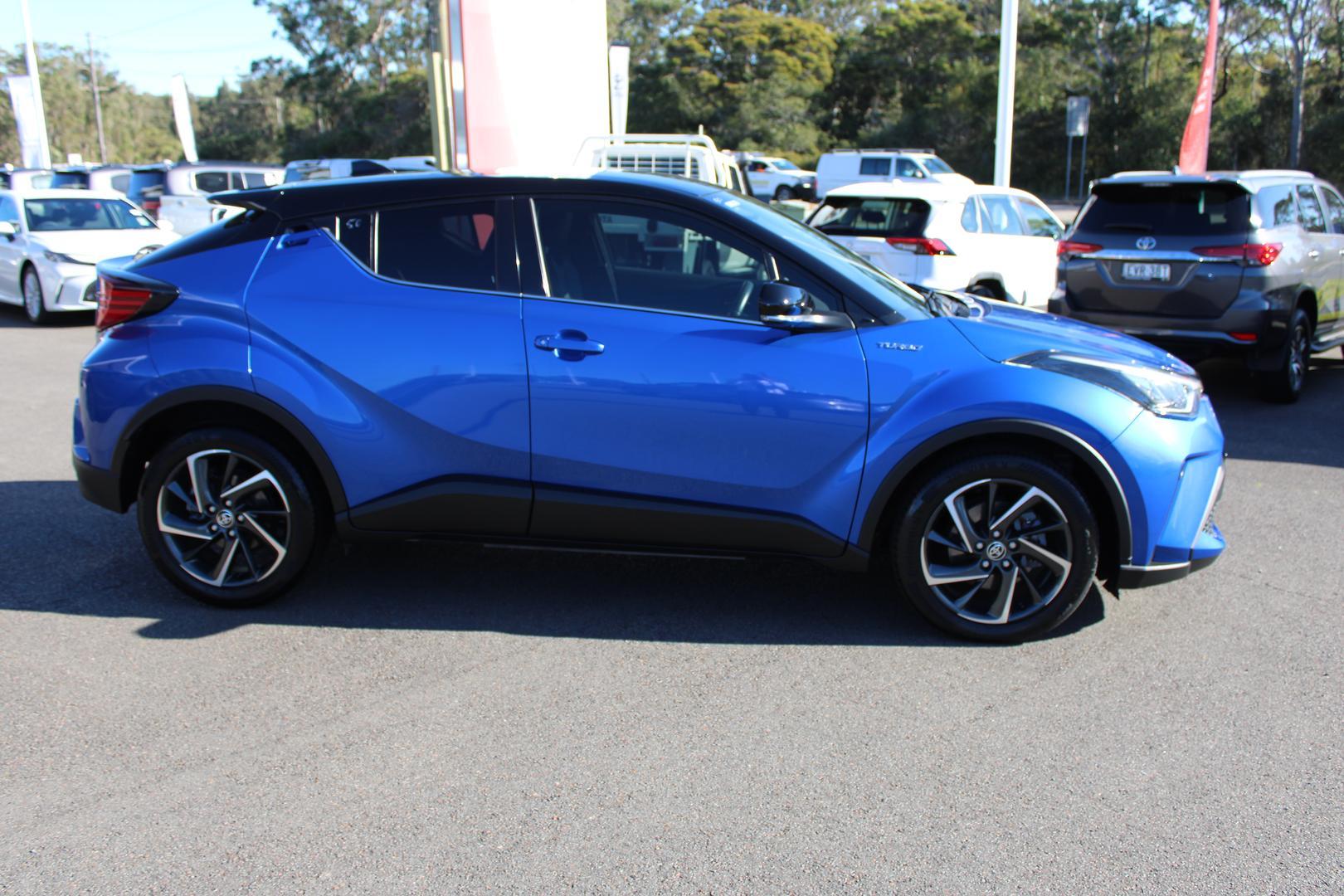 2021 Toyota C-HR Koba 2WD in Two Tone Blue