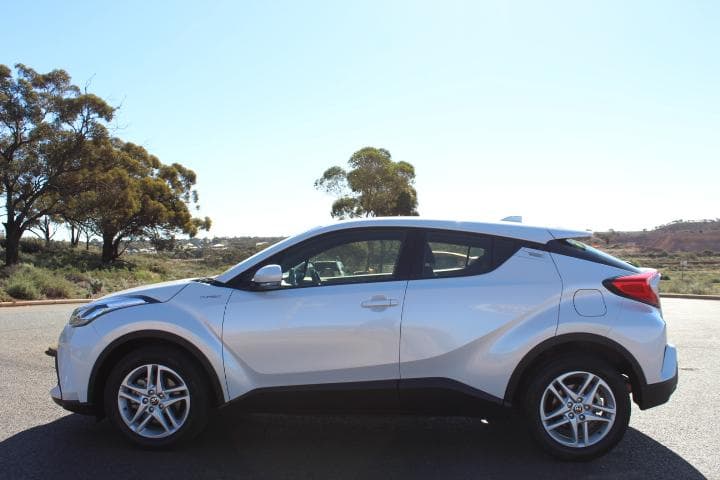 2023 Toyota C-HR GXL 2WD in White