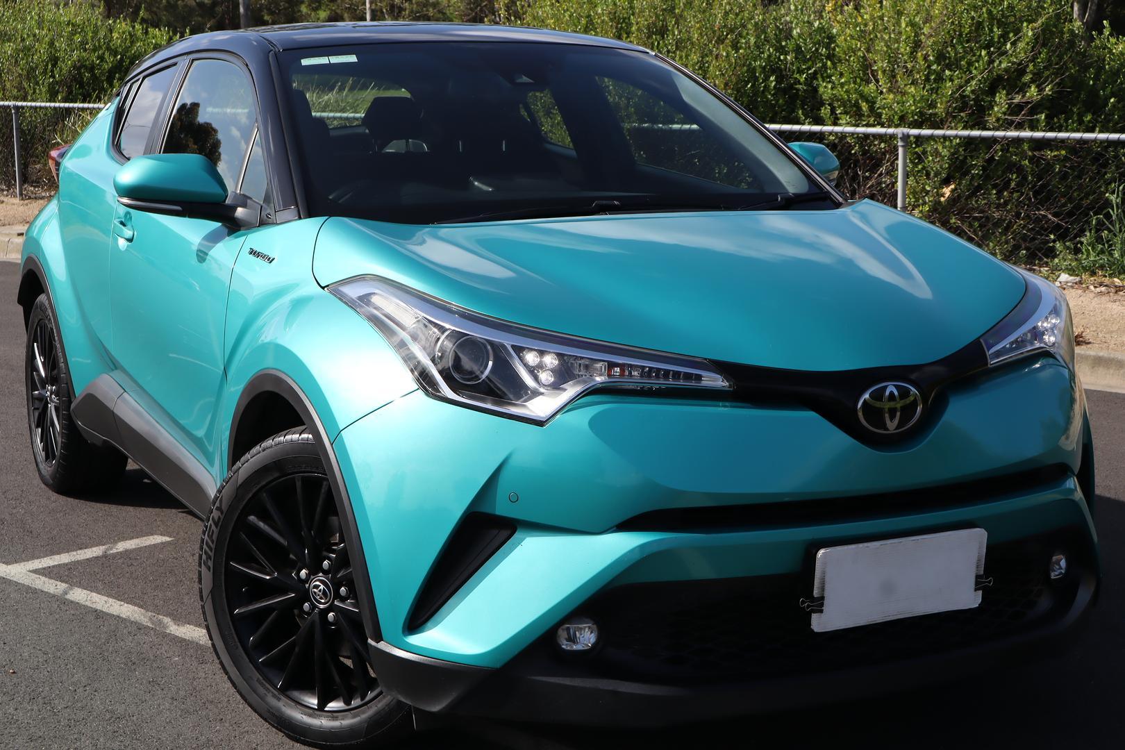 2017 Toyota C-HR Standard 2WD in Green