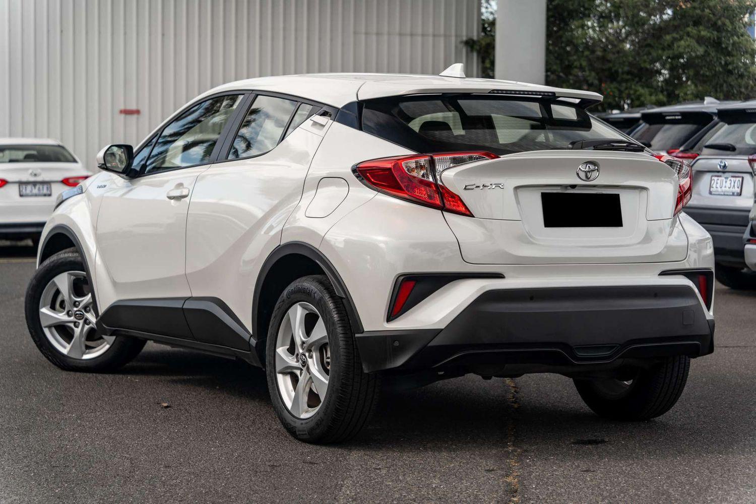 2018 Toyota C-HR Standard 2WD in White