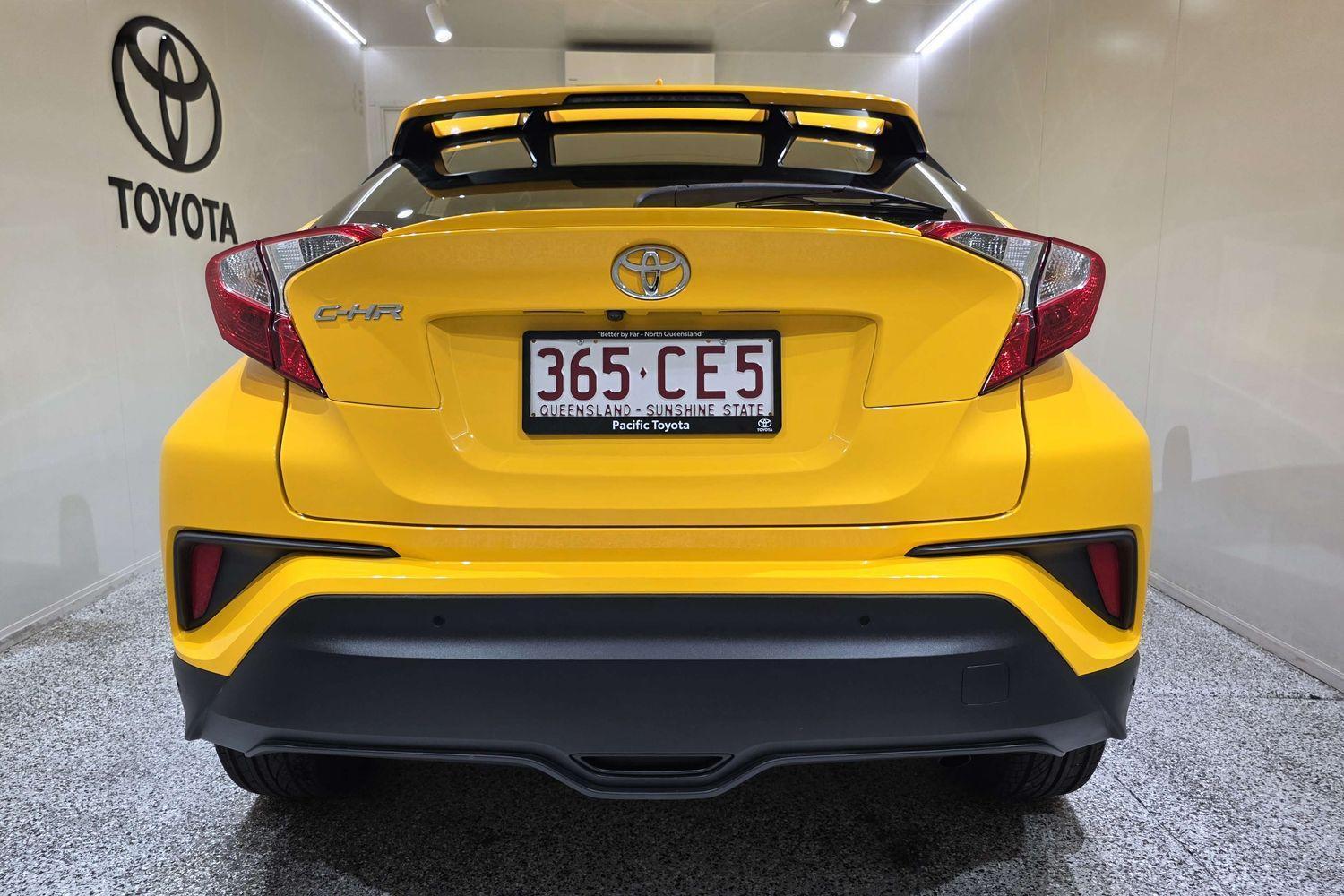 2019 Toyota C-HR Standard 2WD in Yellow