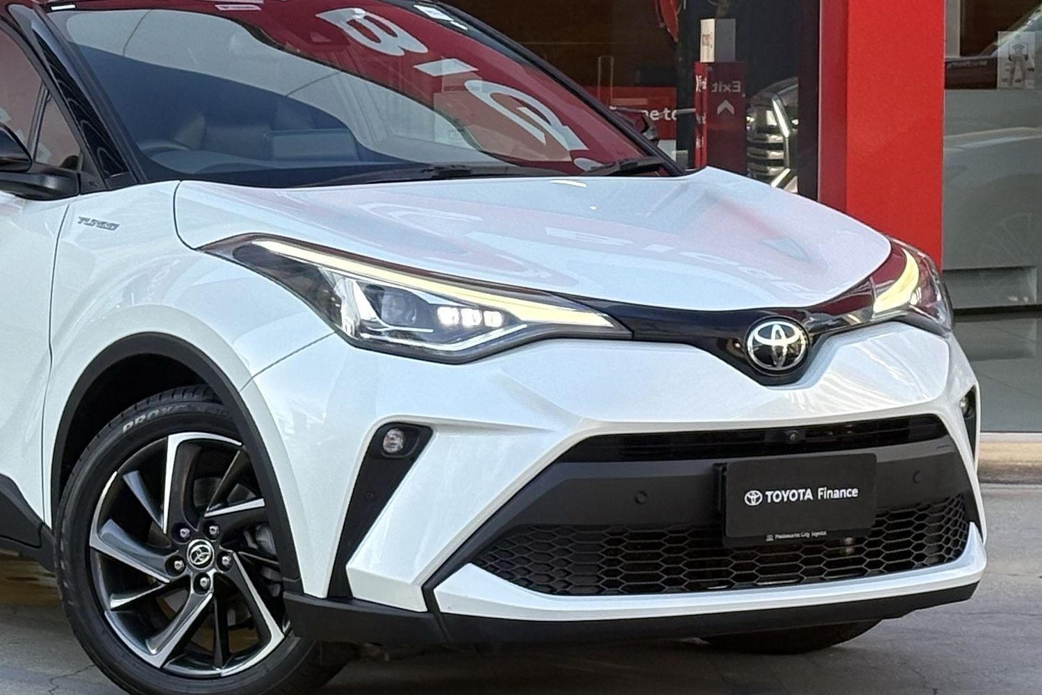 2020 Toyota C-HR Koba 2WD in Two Tone White