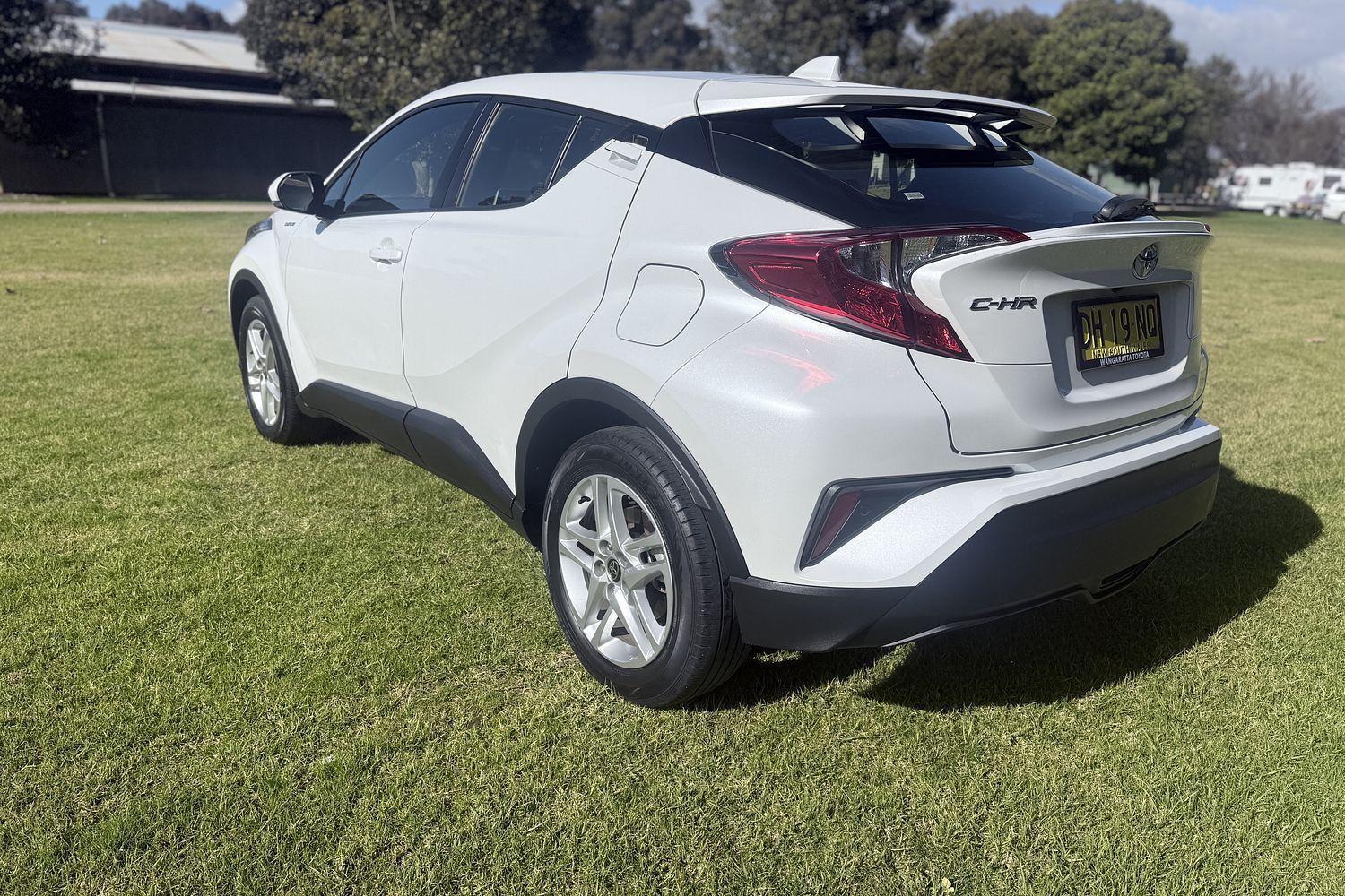 2023 Toyota C-HR GXL-2WD in White