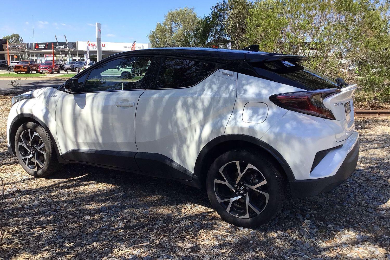 2018 Toyota C-HR Koba 2WD in Two Tone White