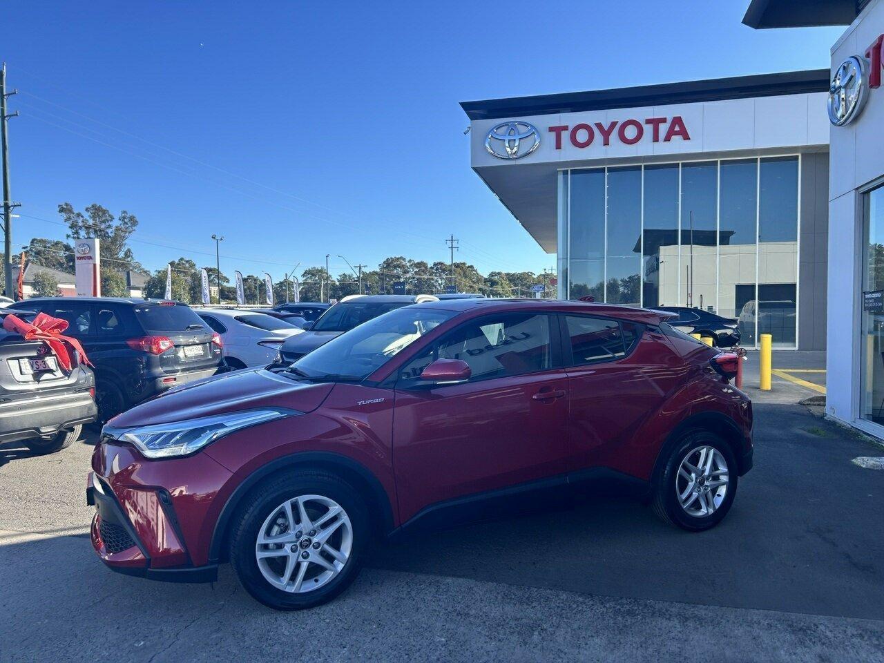 2022 Toyota C-HR GXL-2WD in Red