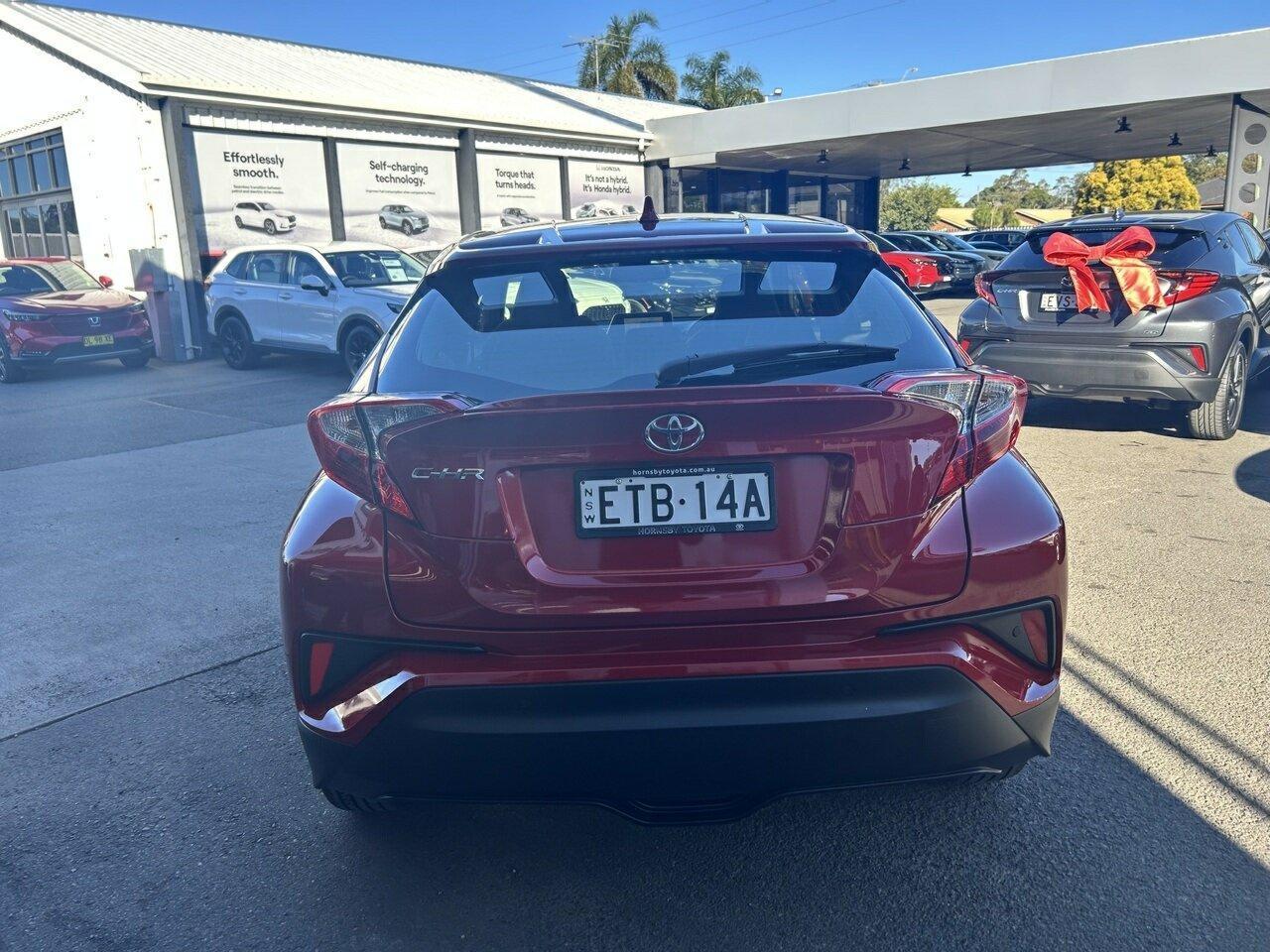 2022 Toyota C-HR GXL-2WD in Red