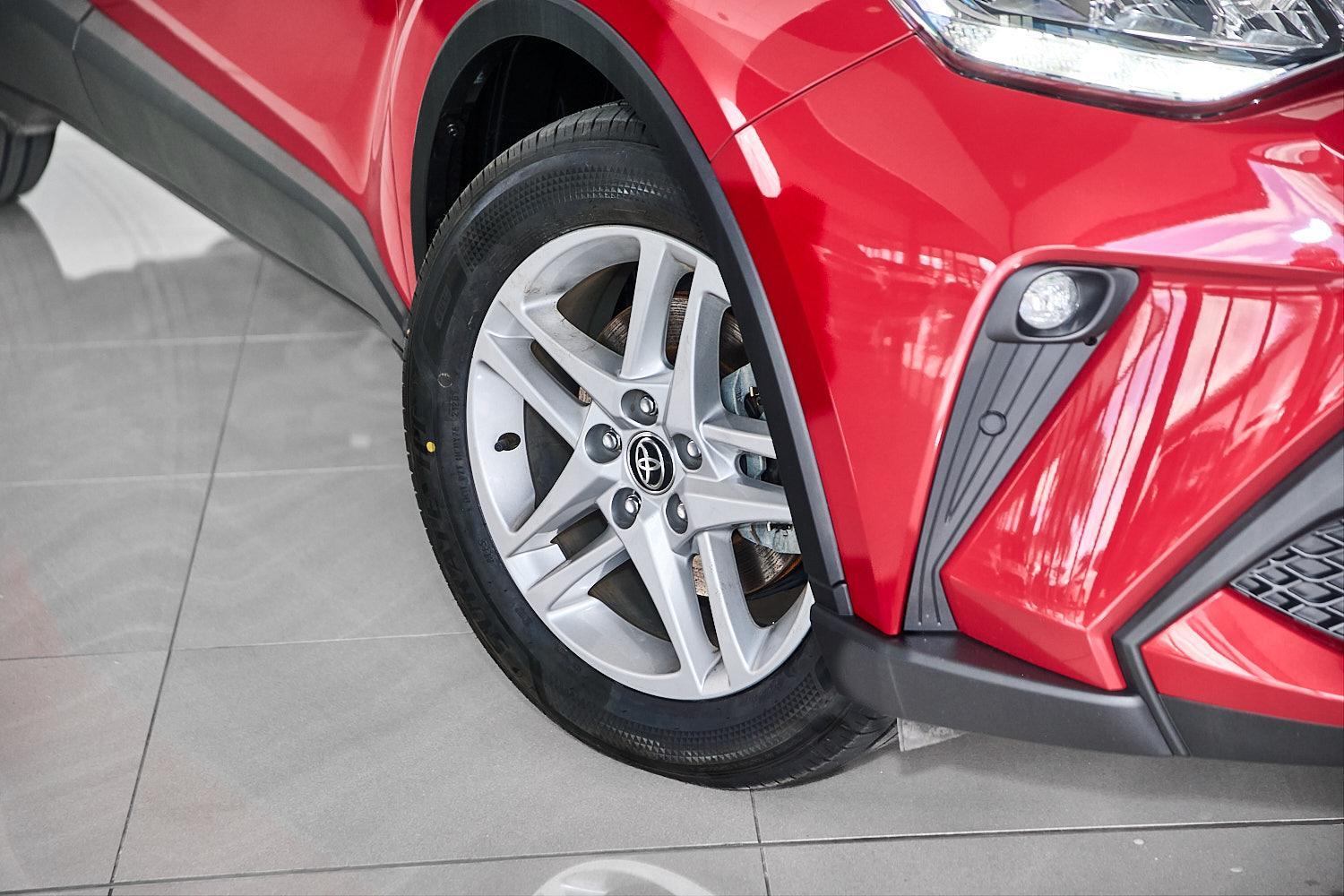 2022 Toyota C-HR GXL-2WD in Red