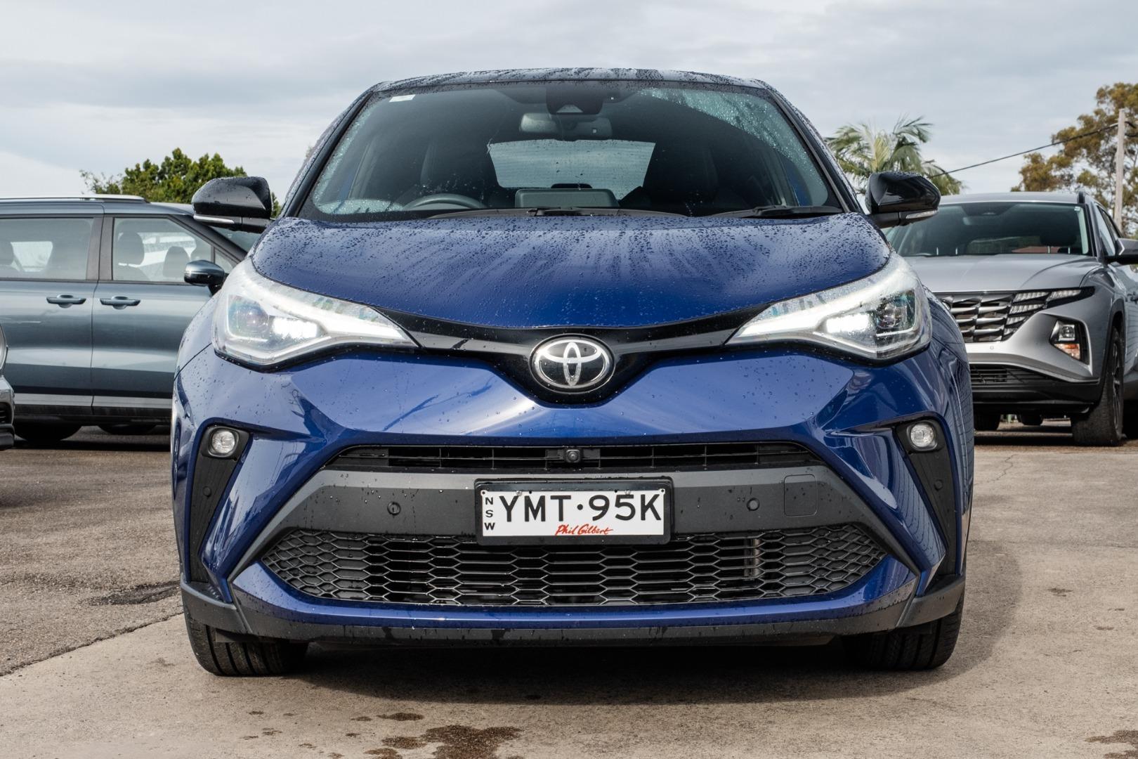 2023 Toyota C-HR Koba 2WD in Two Tone Blue