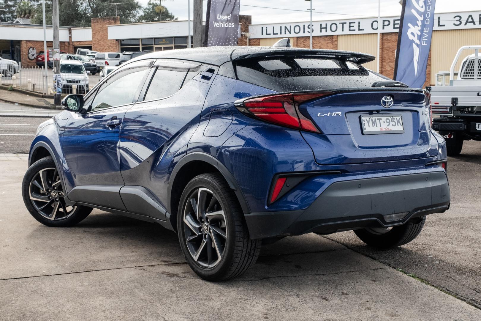 2023 Toyota C-HR Koba 2WD in Two Tone Blue