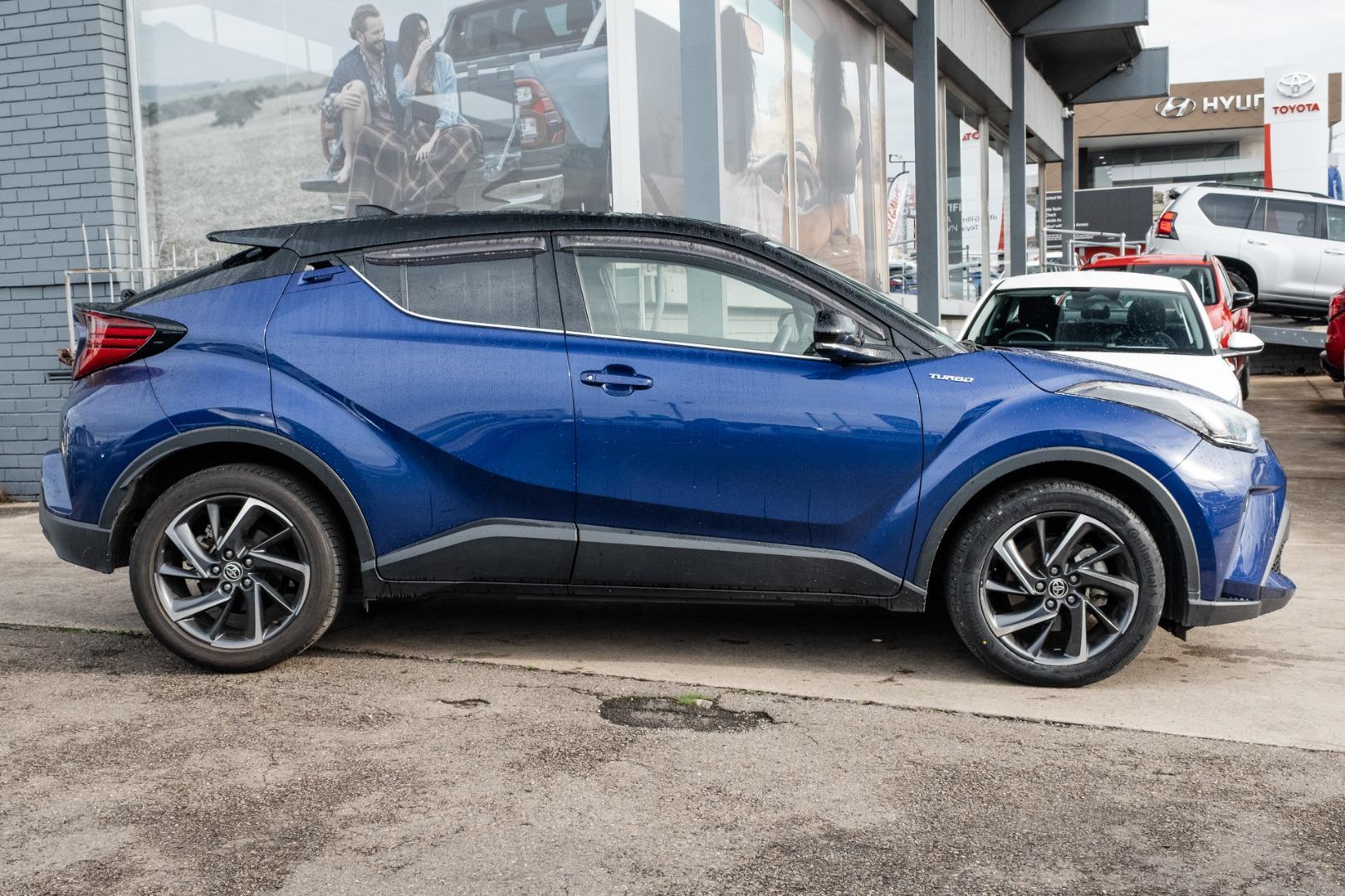 2023 Toyota C-HR Koba 2WD in Two Tone Blue