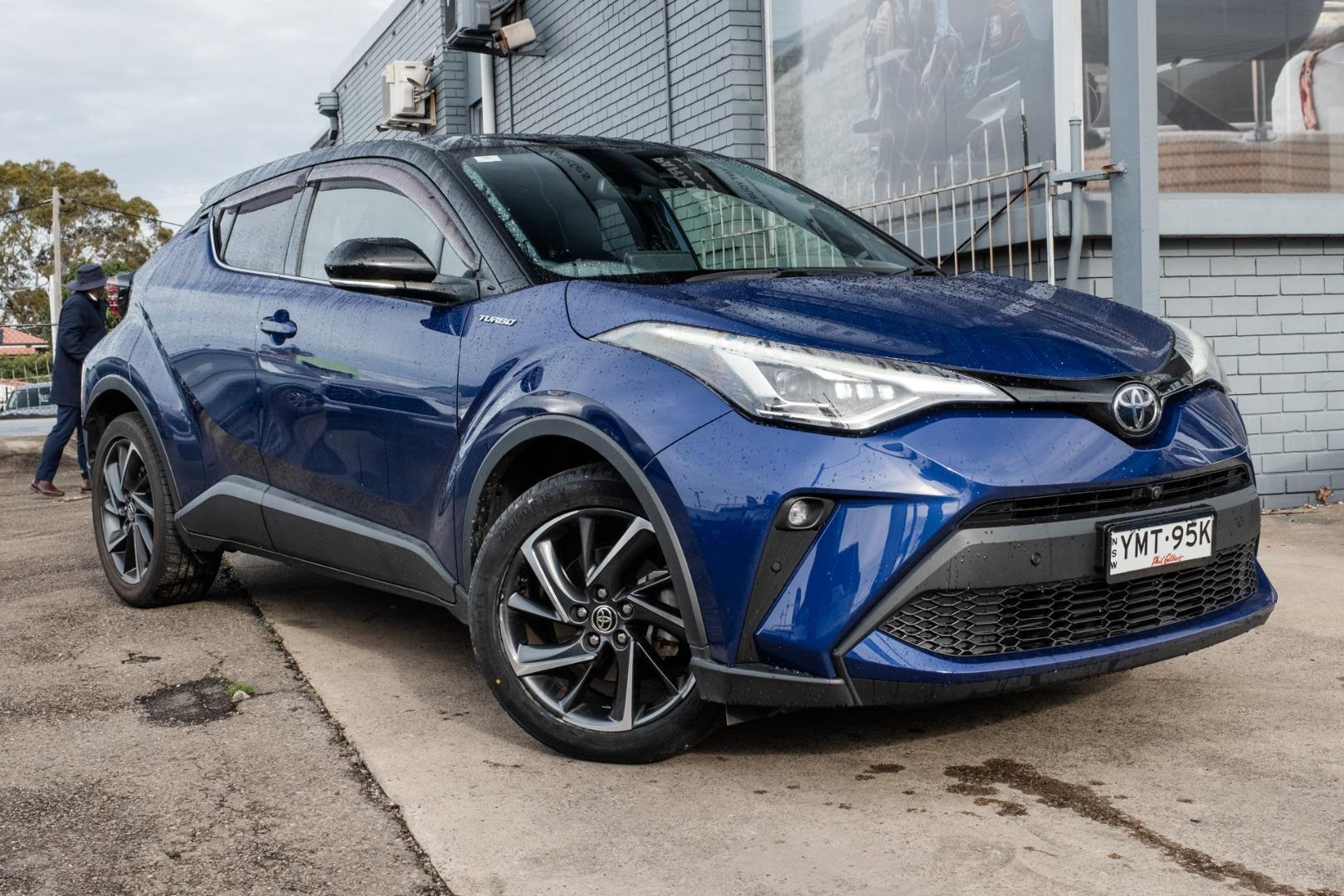 2023 Toyota C-HR Koba 2WD in Two Tone Blue