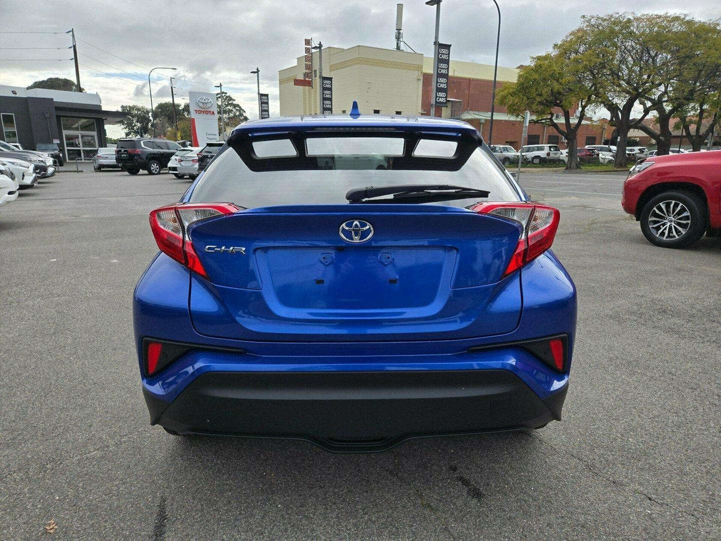 2021 Toyota C-HR GXL-2WD in Blue