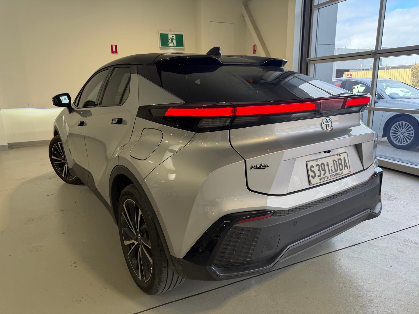 2023 Toyota C-HR GXL-2WD in Silver