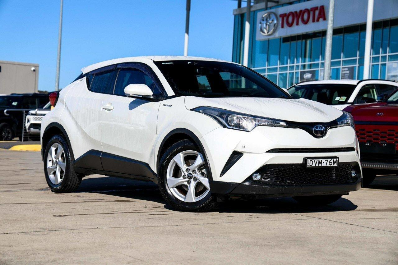 2017 Toyota C-HR Standard 2WD in White