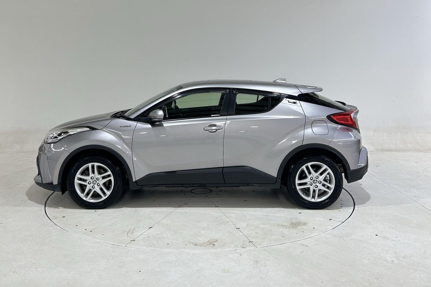 2019 Toyota C-HR Standard 2WD in Silver