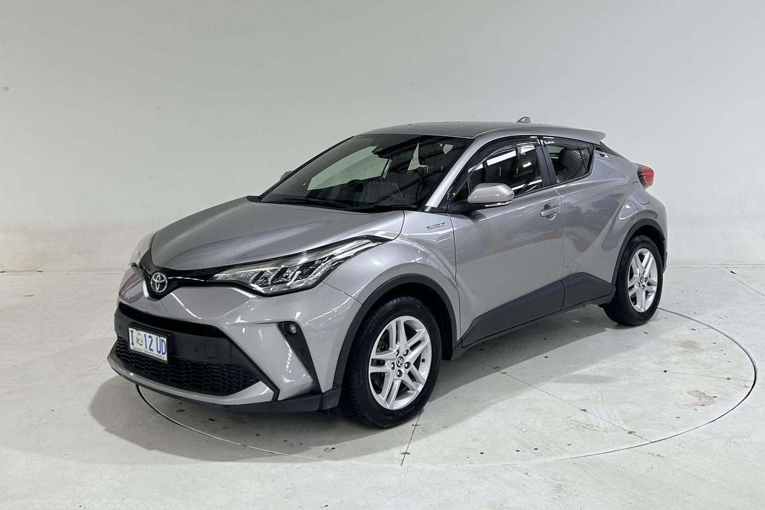 2019 Toyota C-HR Standard 2WD in Silver