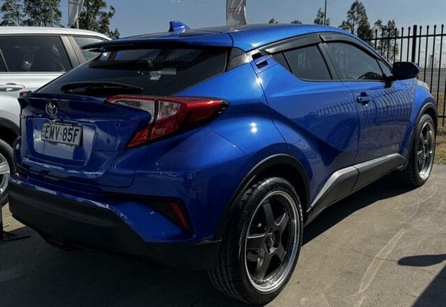 2020 Toyota C-HR GXL in Other