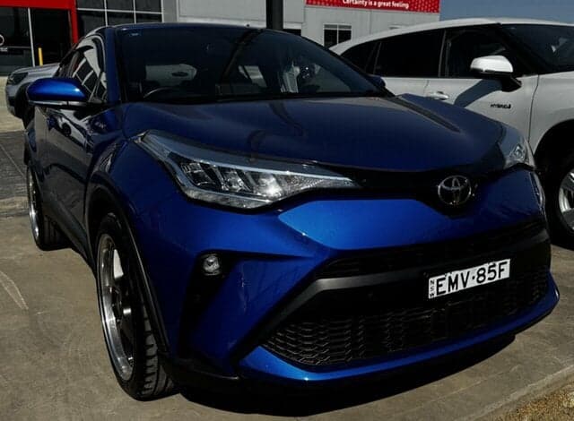 2020 Toyota C-HR GXL in Other