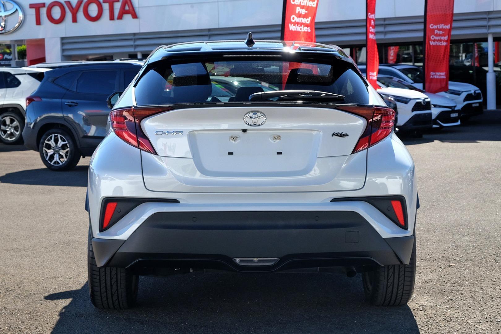 2022 Toyota C-HR Koba 2WD in Two Tone White