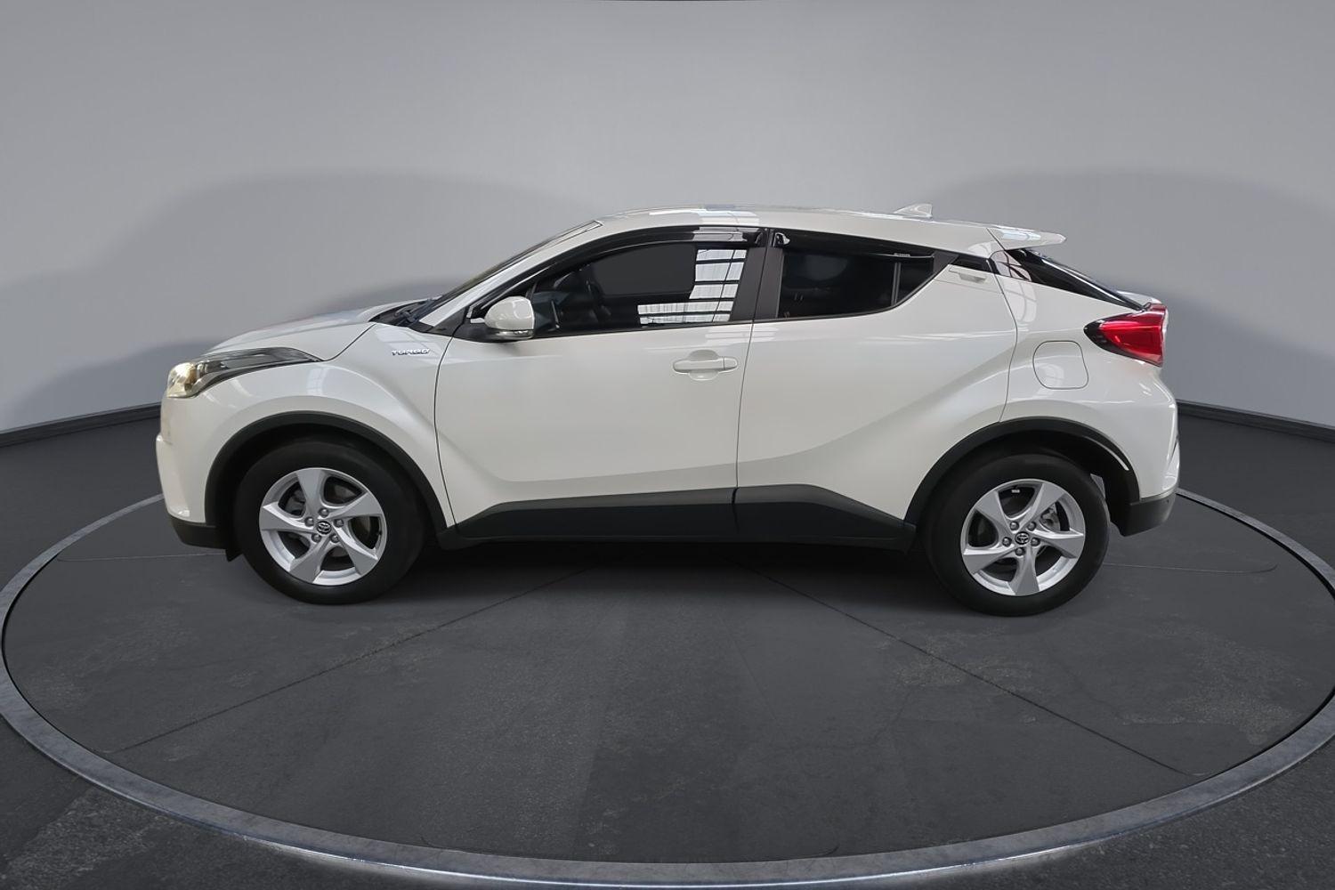 2019 Toyota C-HR Standard 2WD in White