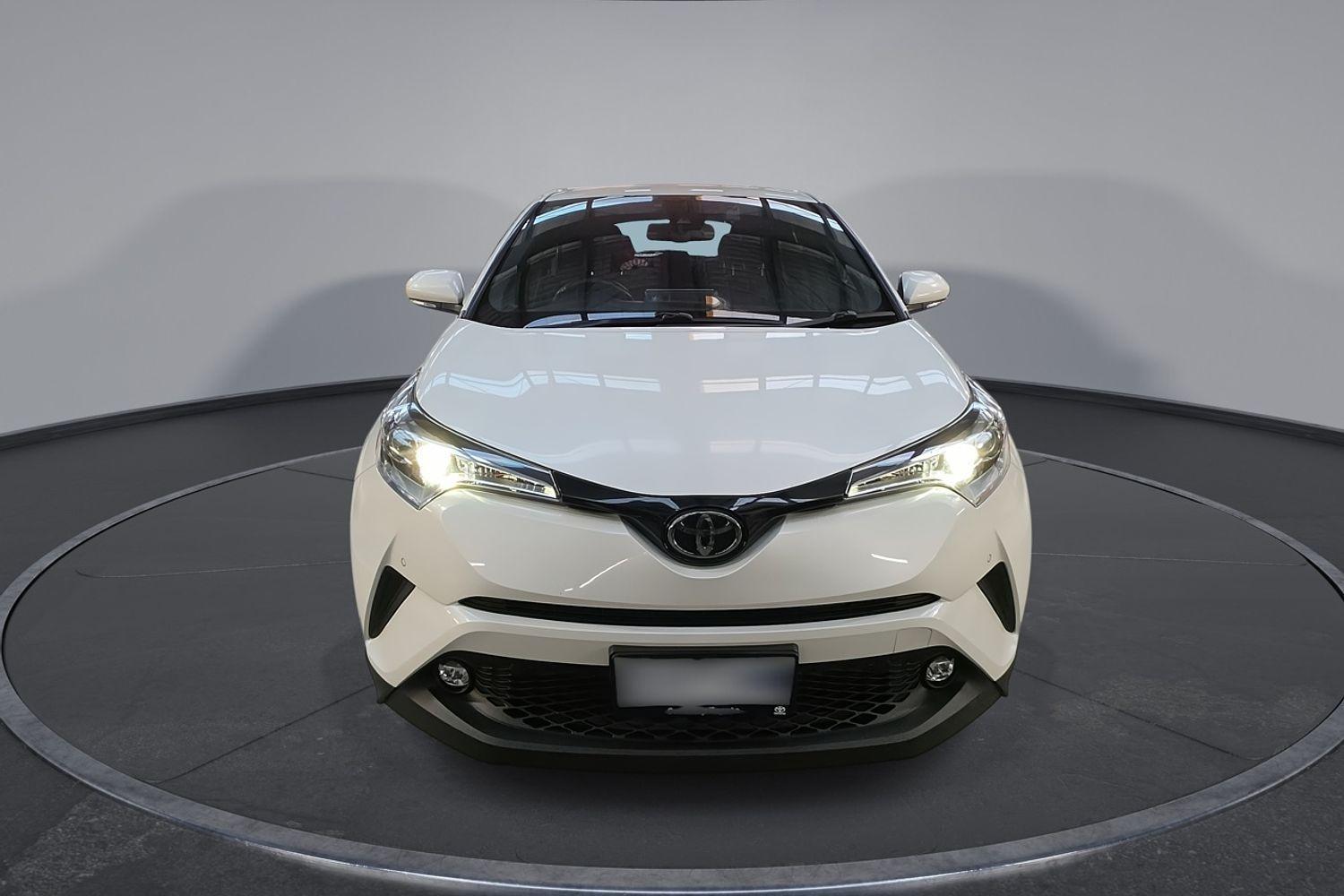 2019 Toyota C-HR Standard 2WD in White