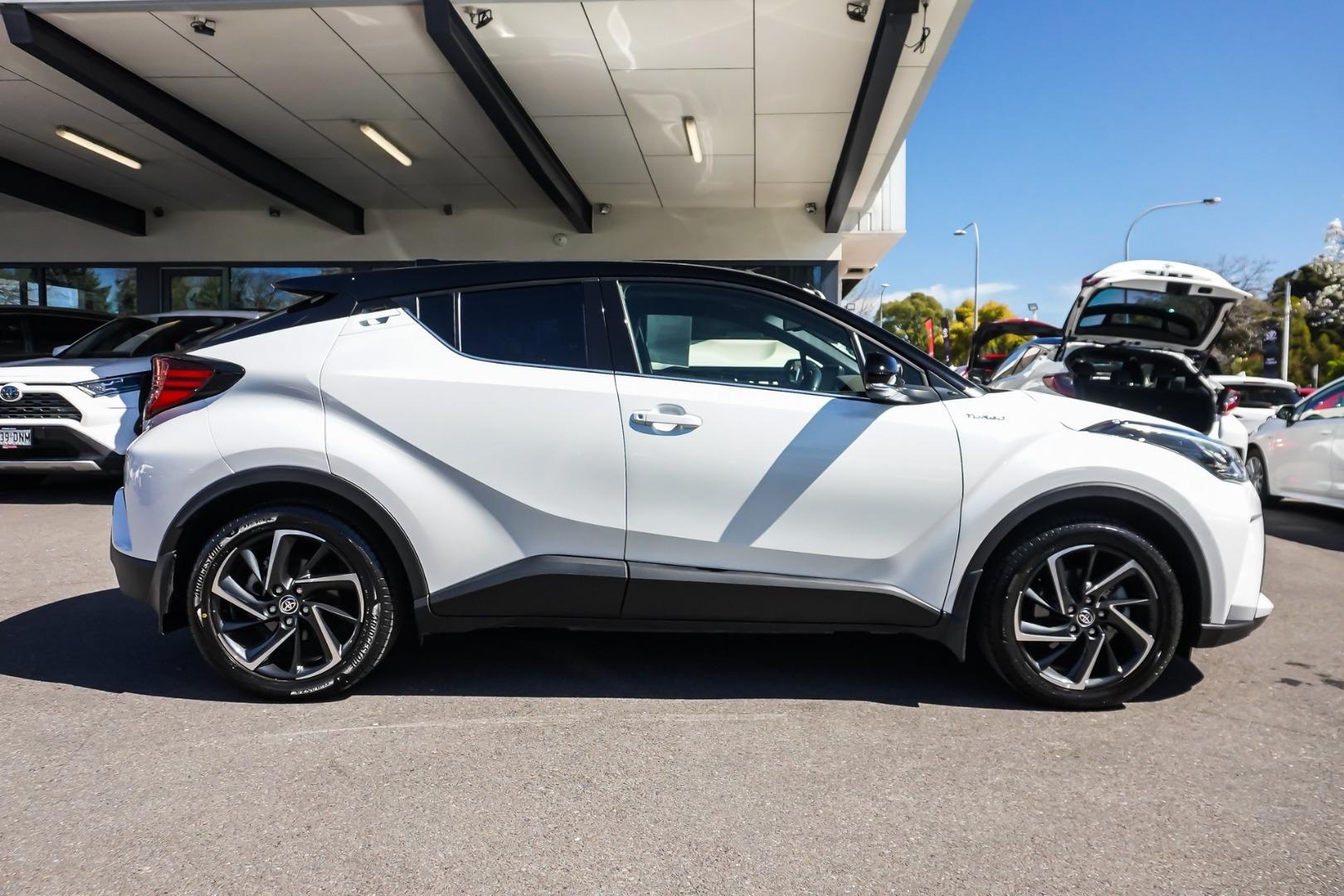 2023 Toyota C-HR Koba 2WD in Two Tone White