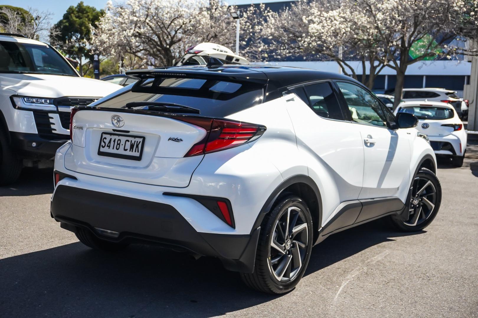 2023 Toyota C-HR Koba 2WD in Two Tone White