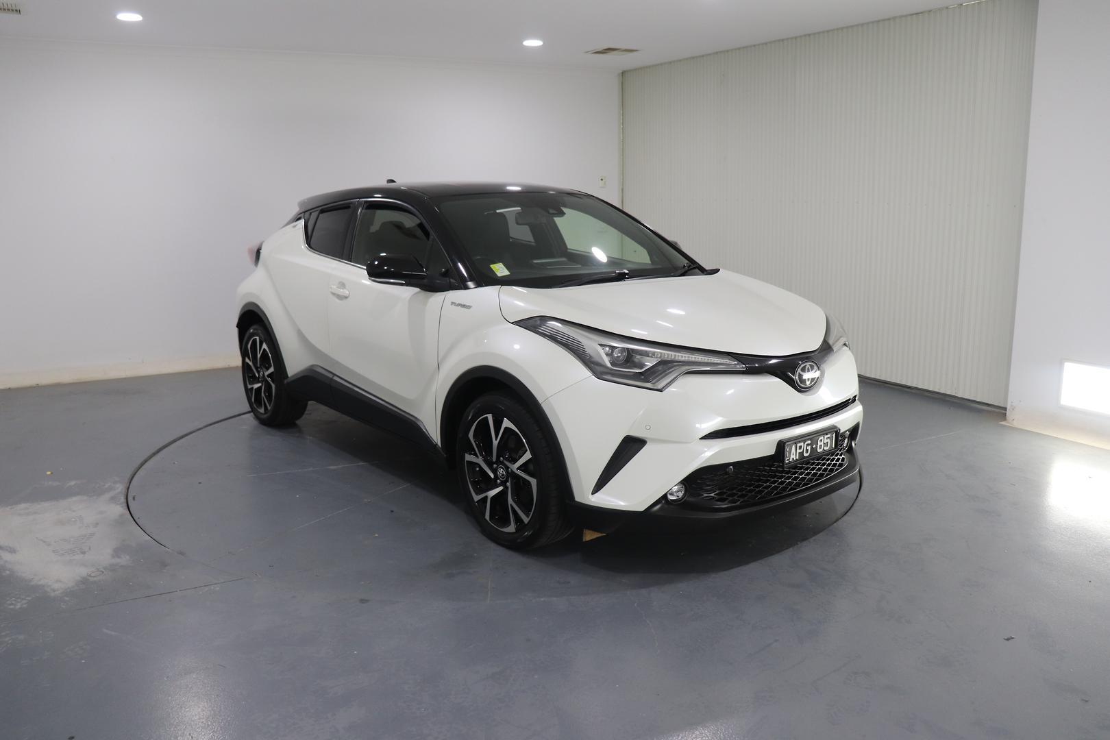 2017 Toyota C-HR Koba 2WD in Two Tone White